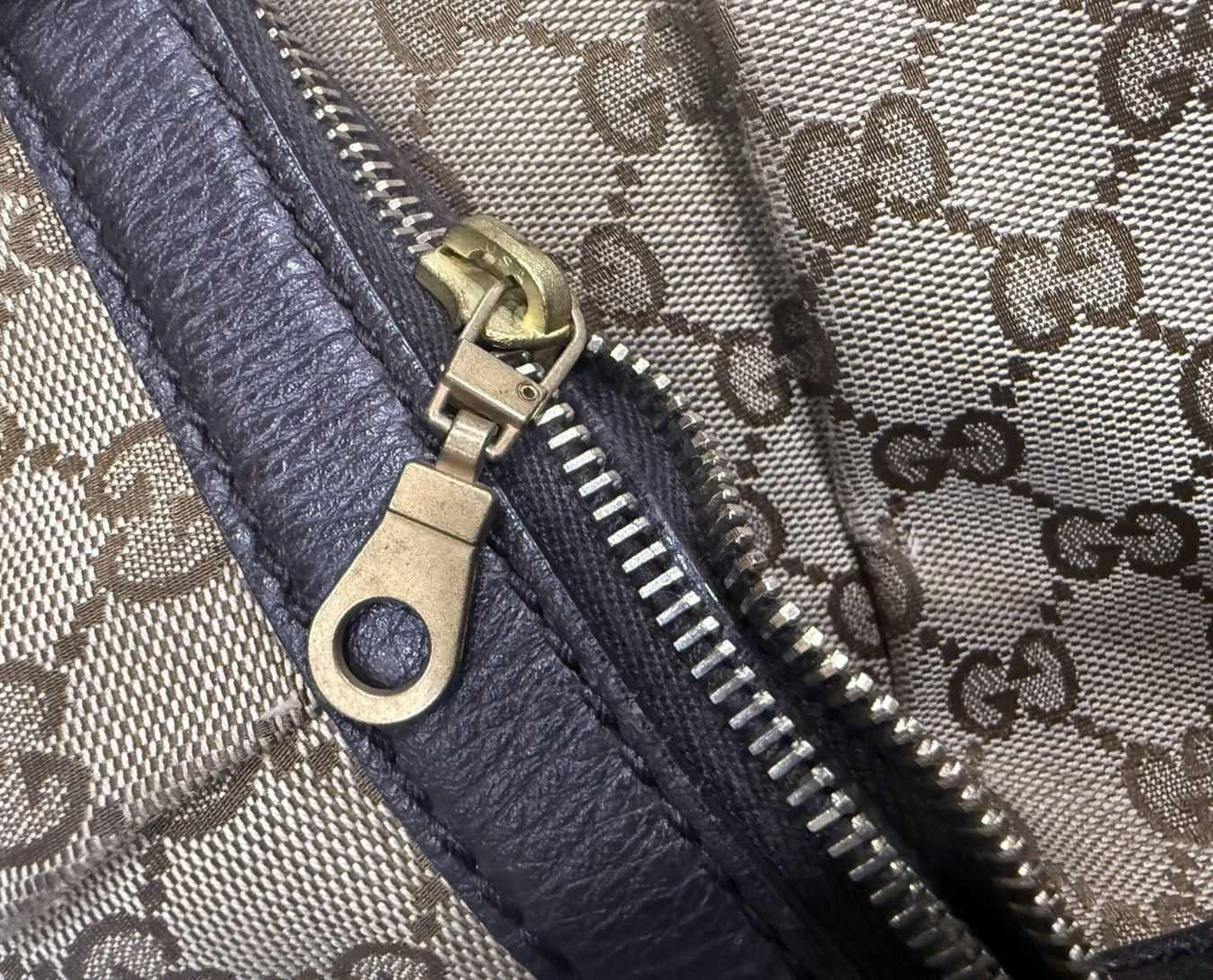Gucci Brown Canvas GG Guccissima Sukey Hobo Bag Leather Trim Chain Runway Auth