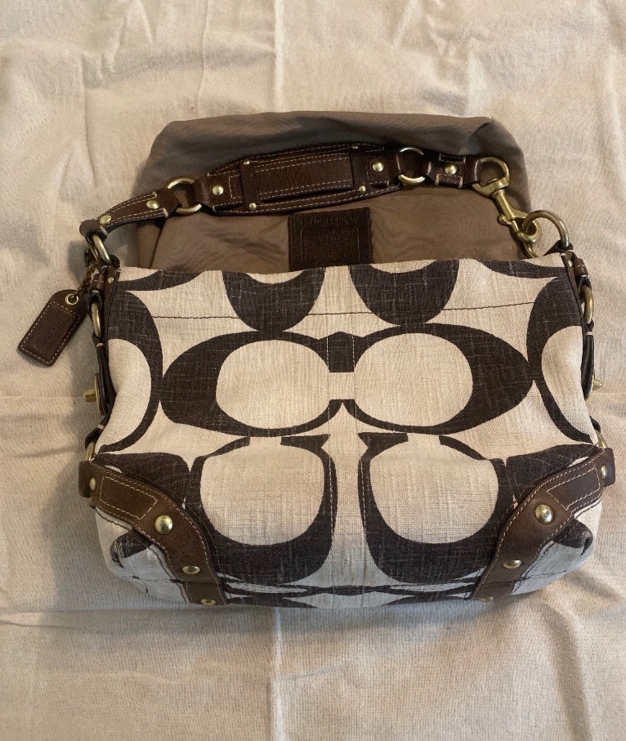Authentic Coach Signature Carly Medium Shoulder Bag – Style 10794 (A0773)