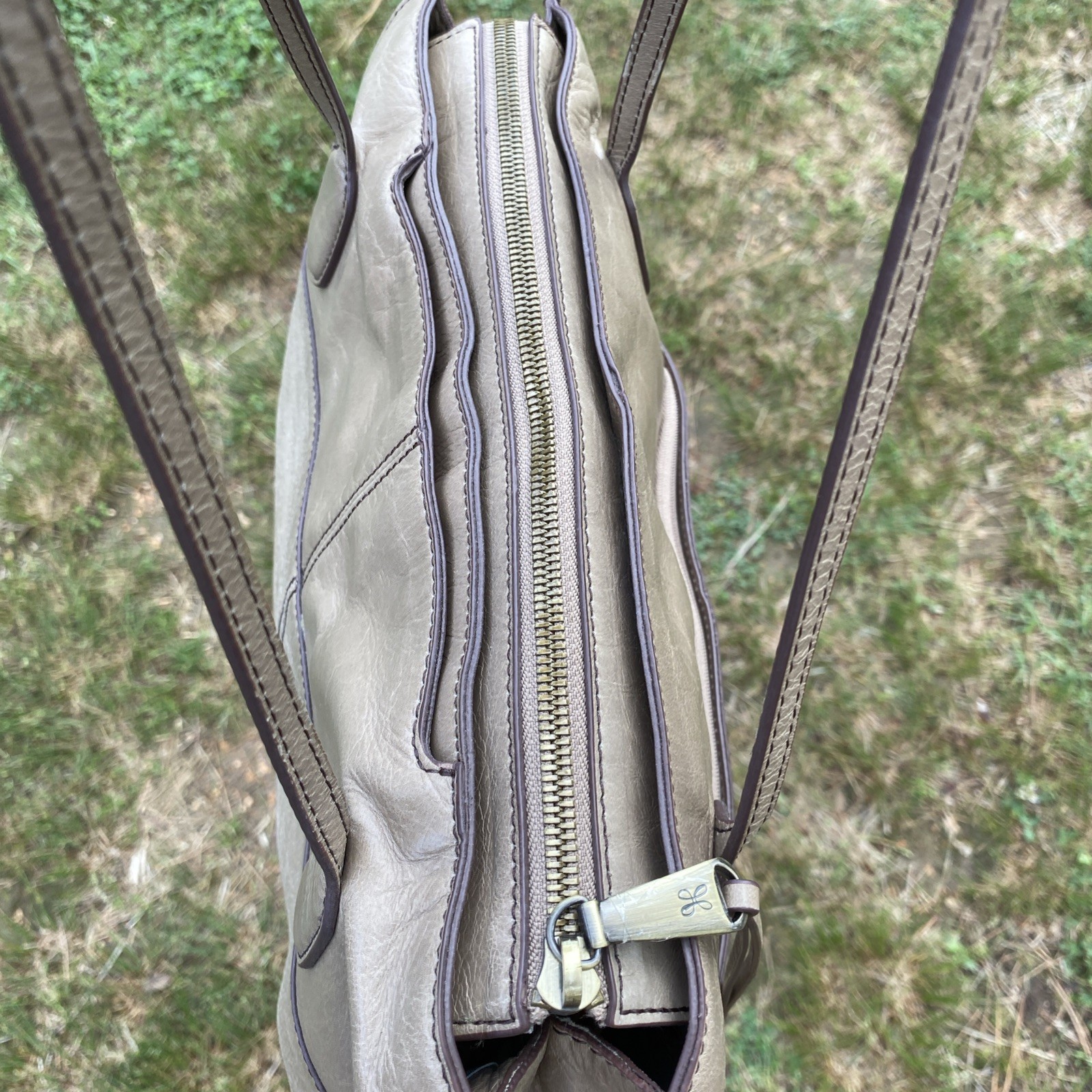 HOBO INTERNATIONAL Leather Shoulder Bag Gray Bone Color Smoke Free Home @@@@@@@@