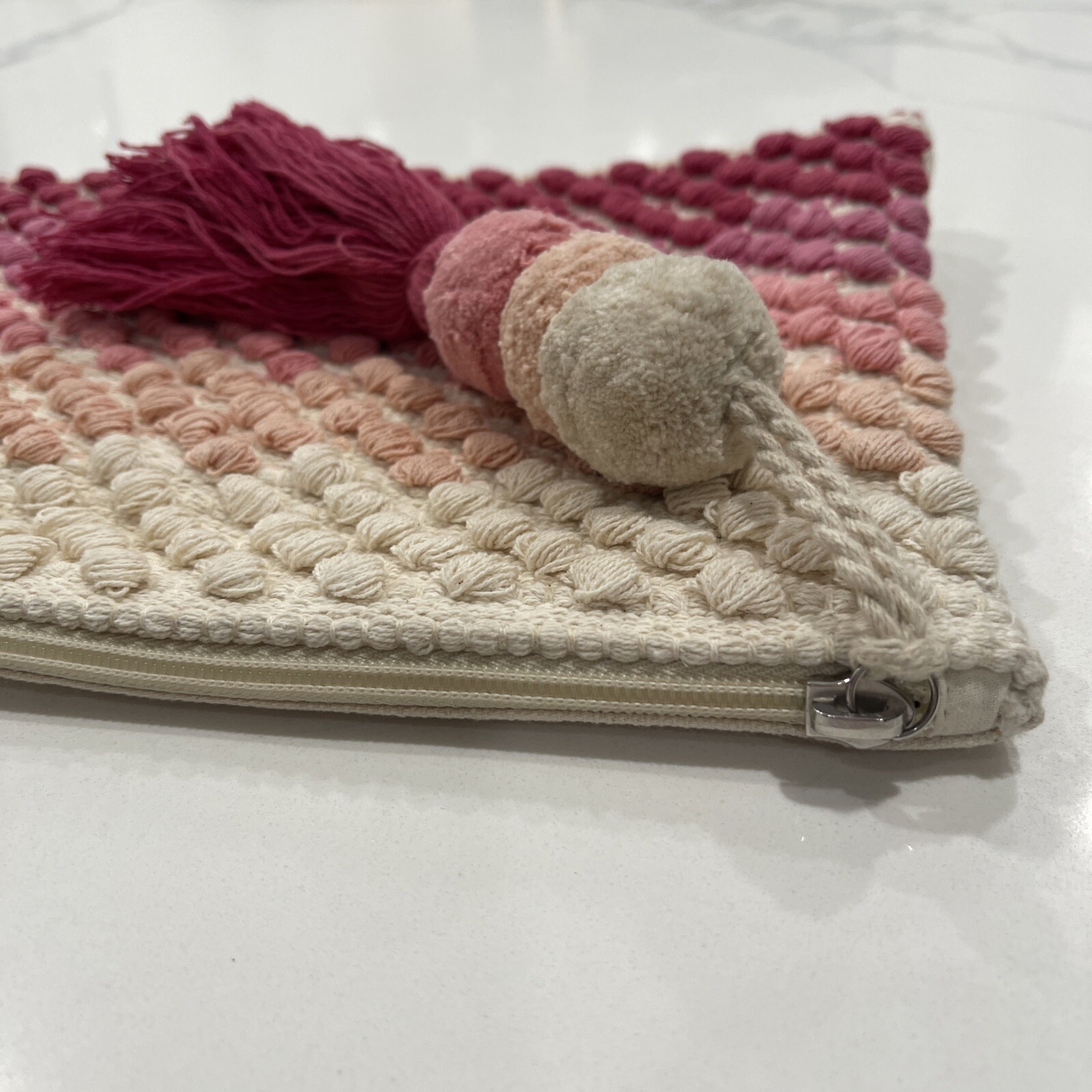 Shiraleah Pouch Cosmetic Bag Clutch Big Tassel Zipper Ombré Woven Cotton Pink