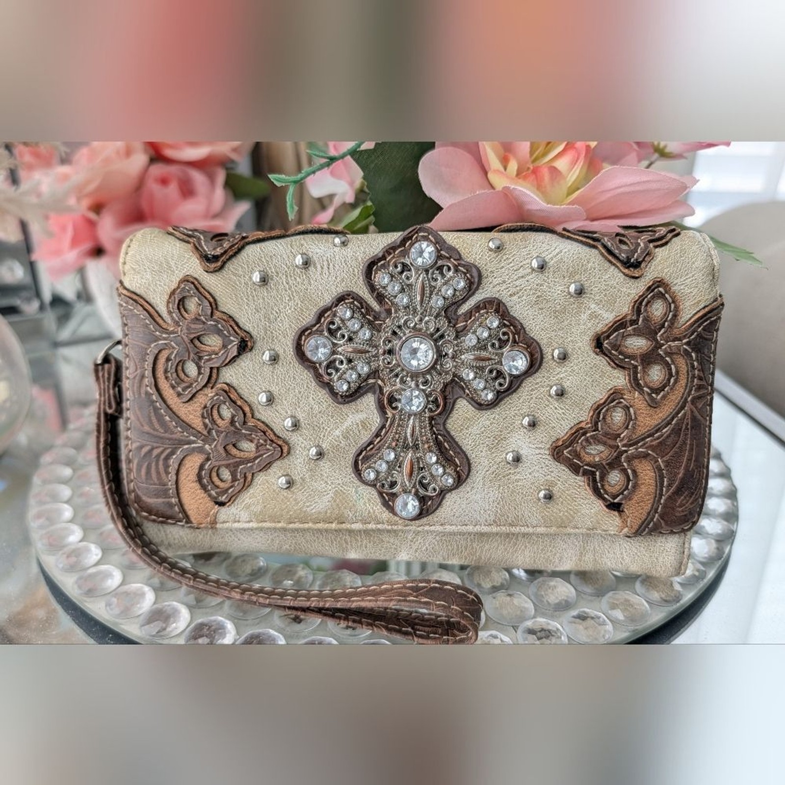 Cowgirl Western Cross Embellished Rhinestone Carry Handbag Wallet.