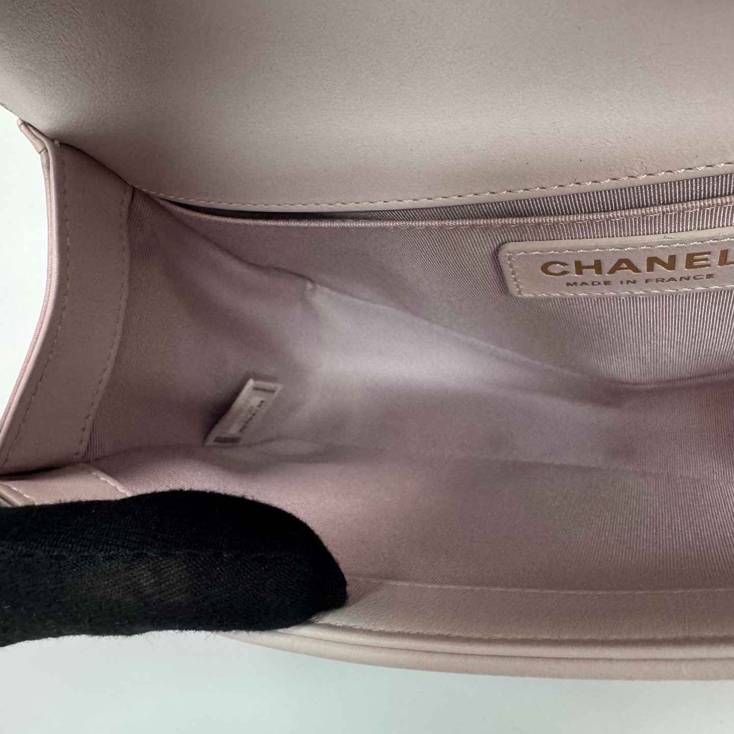 Chanel Le Boy Medium Lilac Pink Calfskin Crossbody Shoulder Bag Duty Paid