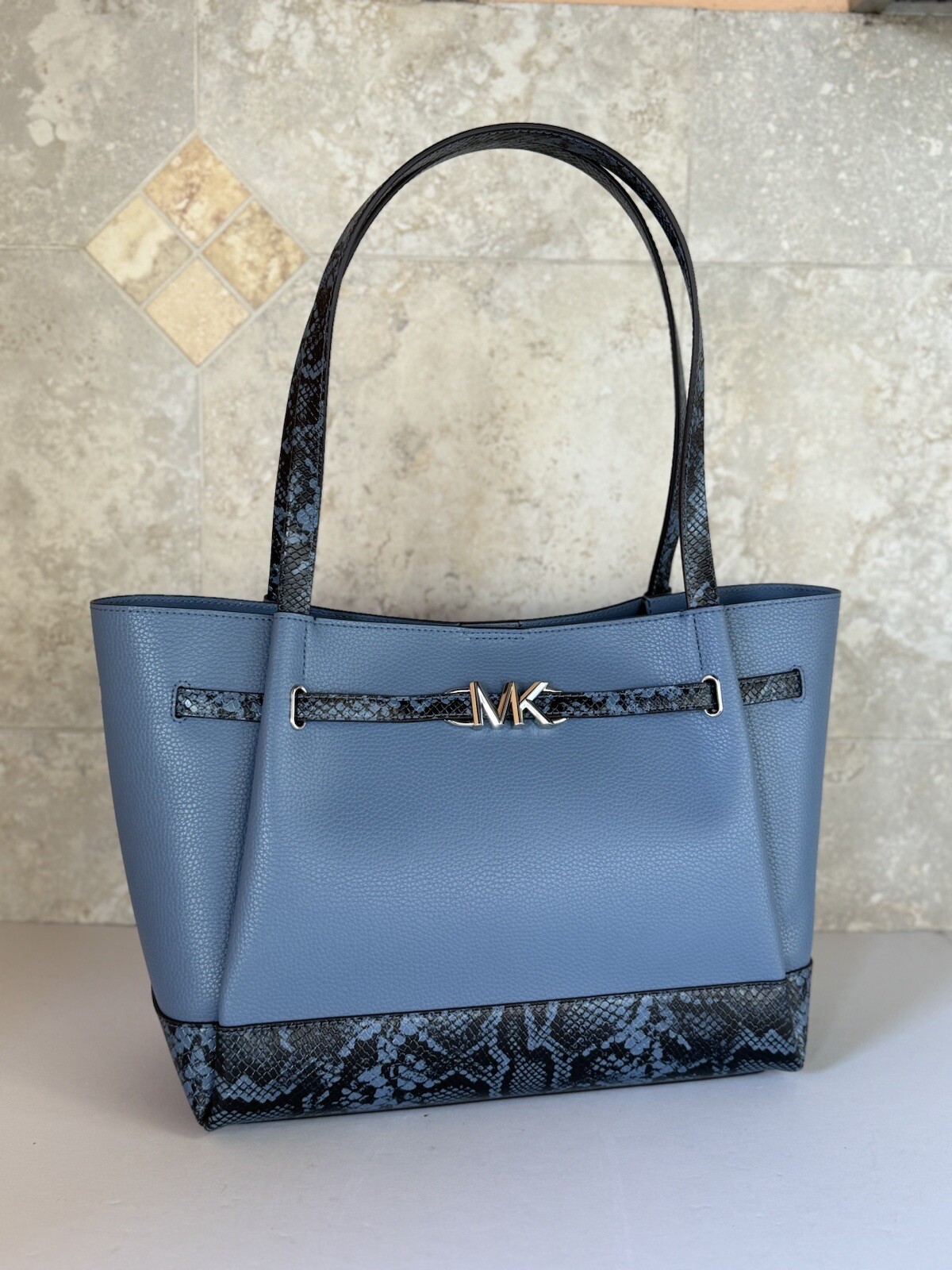 MICHAEL KORS REED LARGE BELTED TOTE SHOULDER BAG EXOTIC NATURAL/DENIM