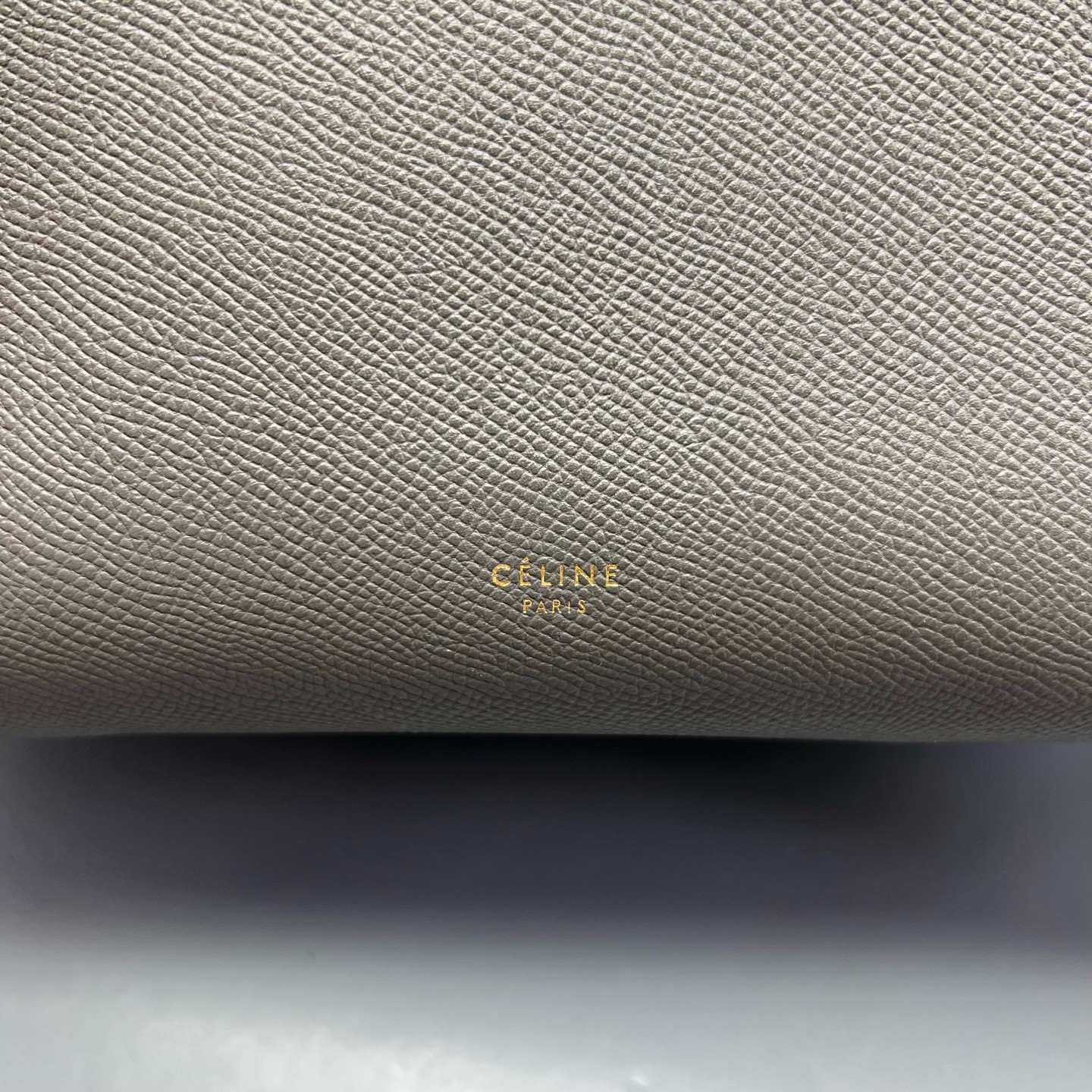 Celine Pre-Owned Authentic Luxury Handbag Grey 28*21*17cm