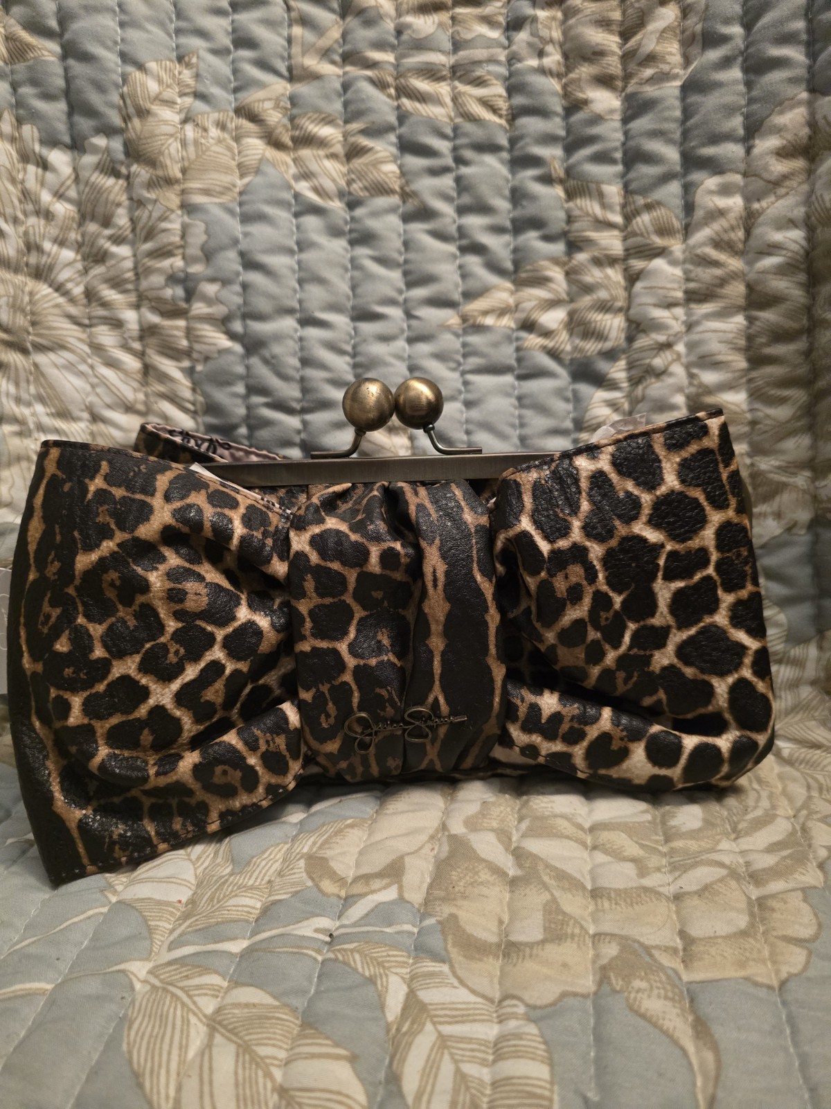 NWT Jessica Simpson Leopard Jenny Bow Kisslock Clutch With Key & Card Holders