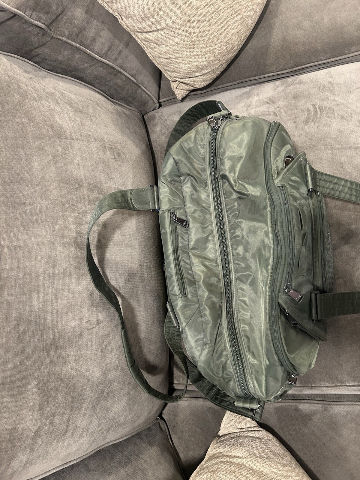 Lug Propeller Duffel Travel Carry All Bag Multi Purpose Olive Green