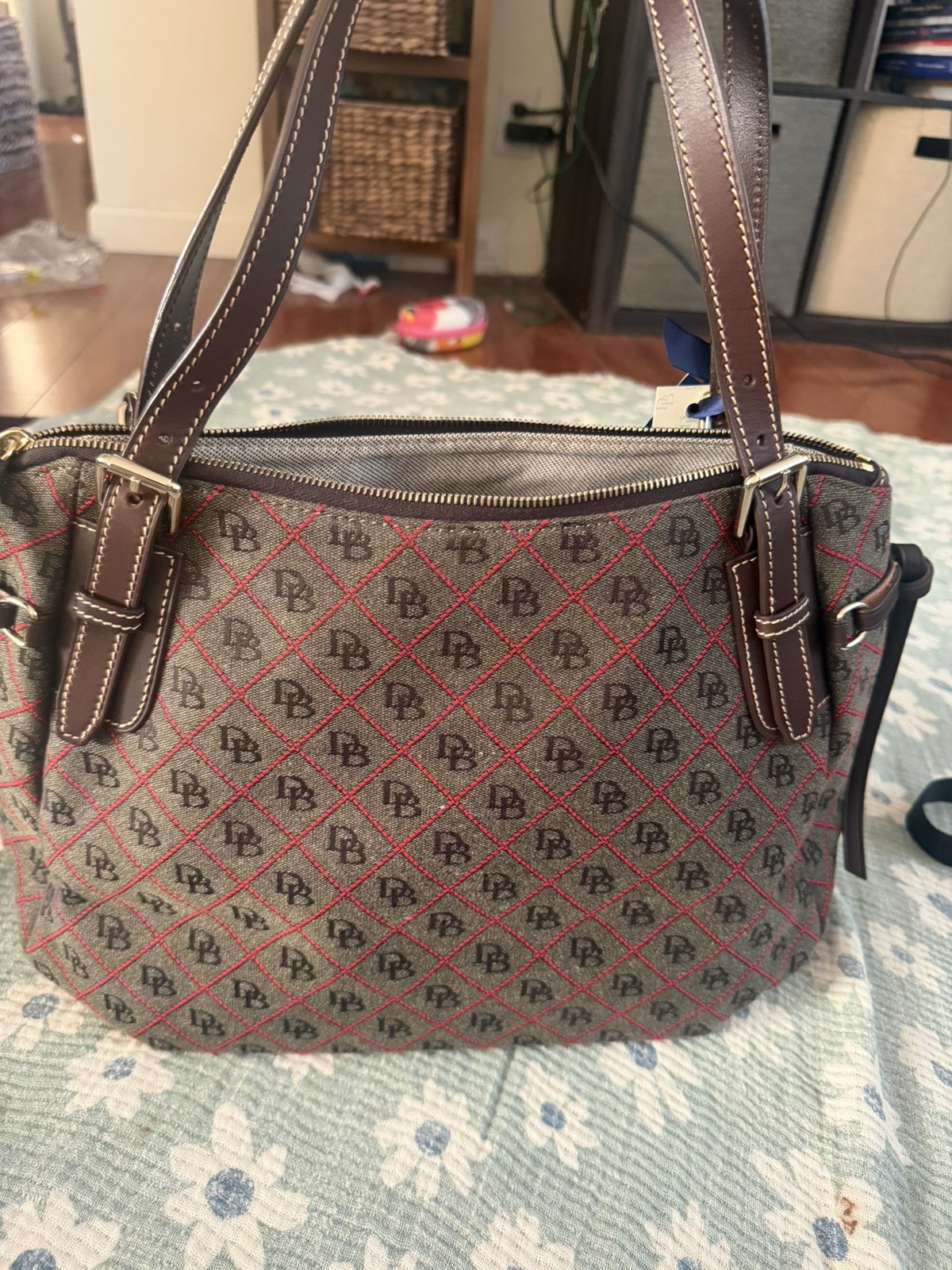 Dooney and Bourke Large Nina NWT.