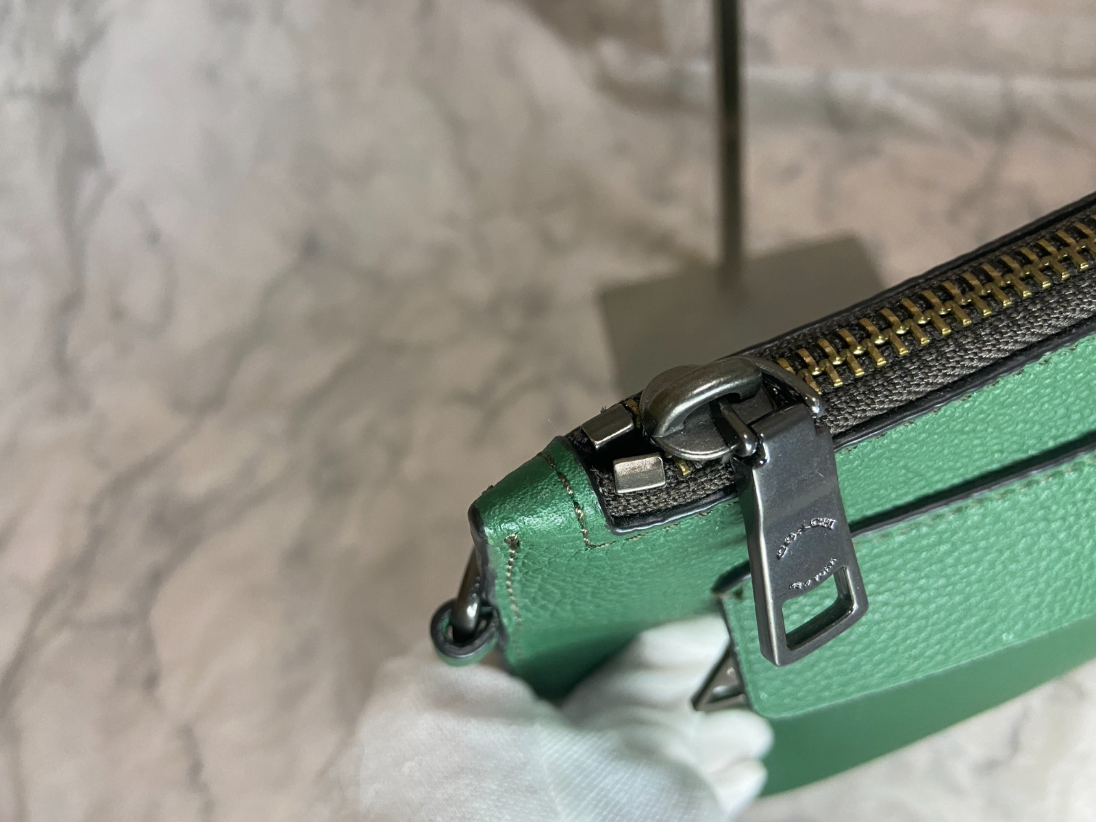Coach 11040 Double Zip second bag clutch bag leather green strap Width 29.5cm
