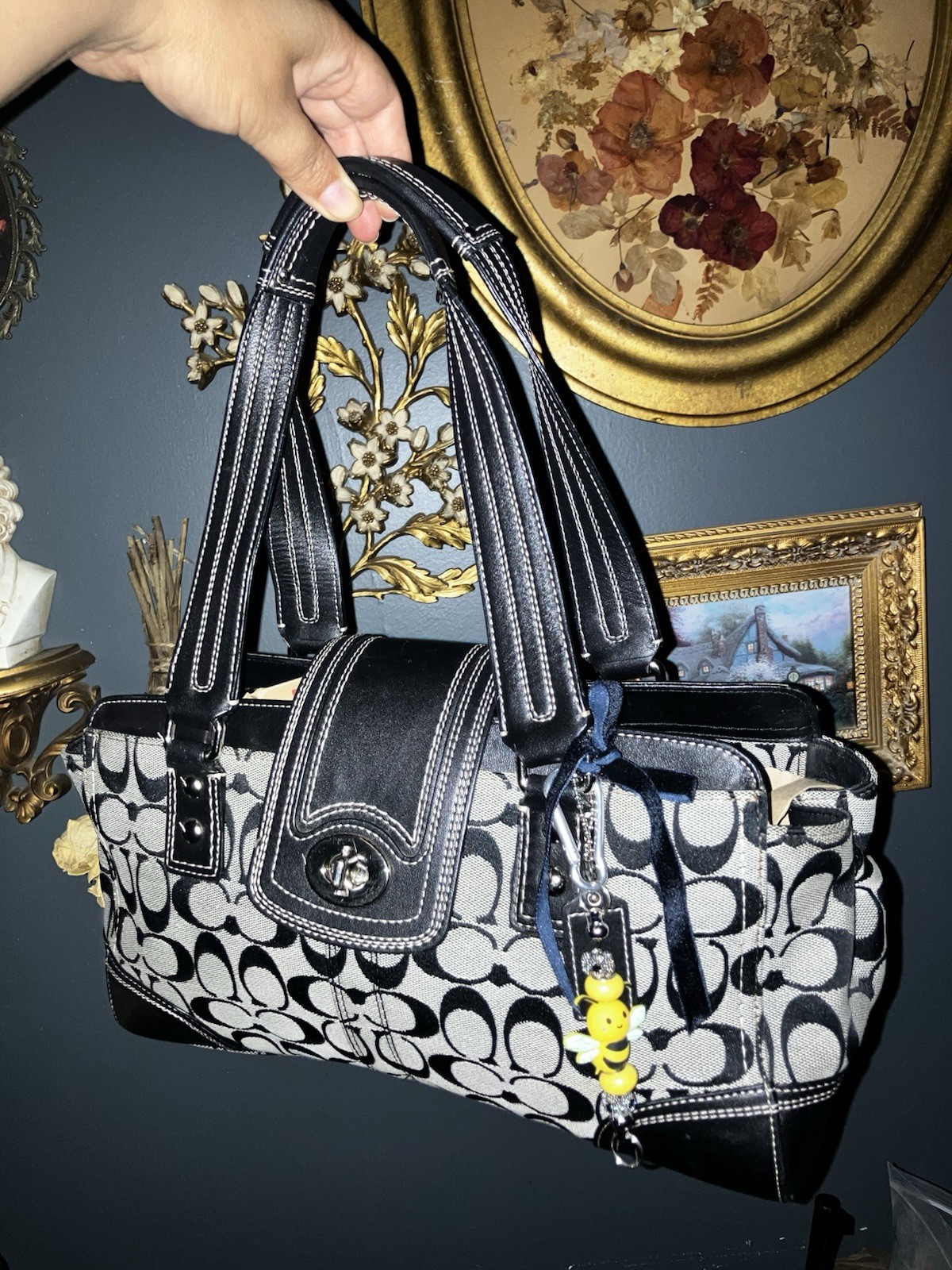 Coach F13975 Hamptons Black Signature Turnlock Shoulder Bag 32x19x9cm