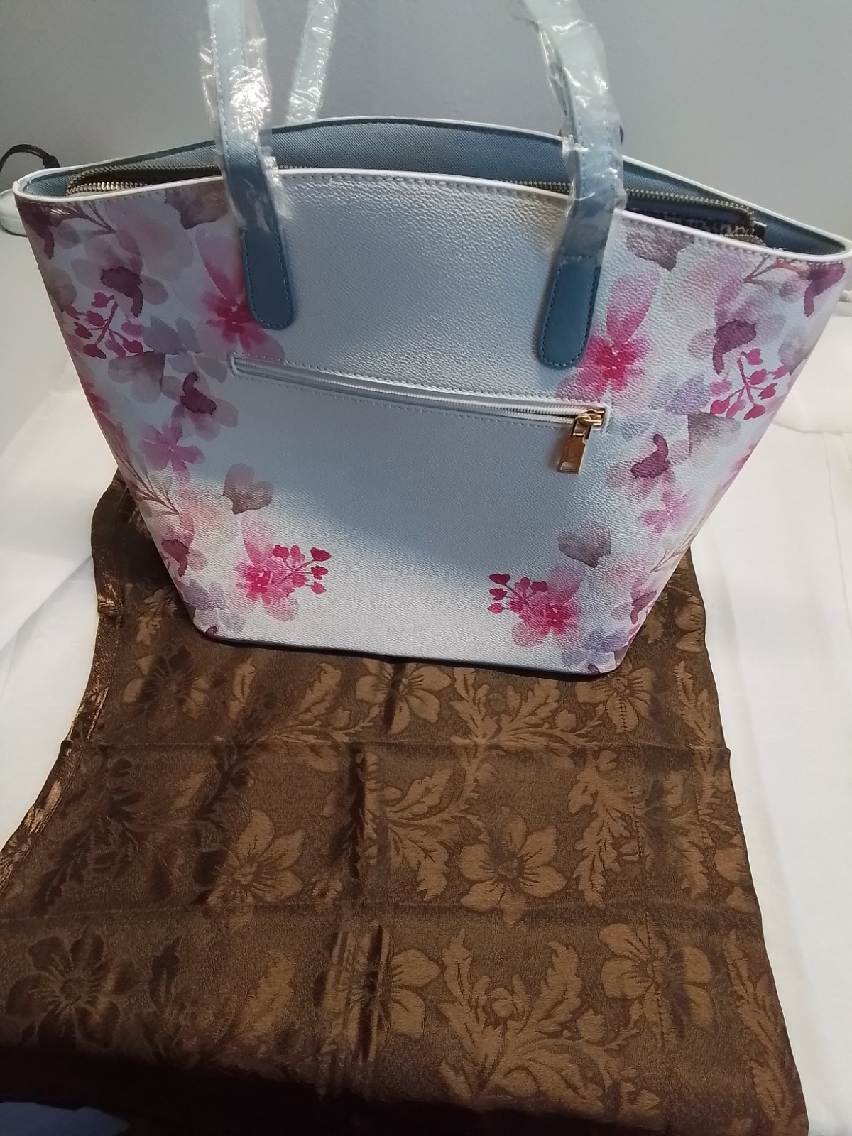 Alyssaa Handbag White Floral Blue Trim Lined 16″ 11.5″ 5.75″ Flowers Pockets ++