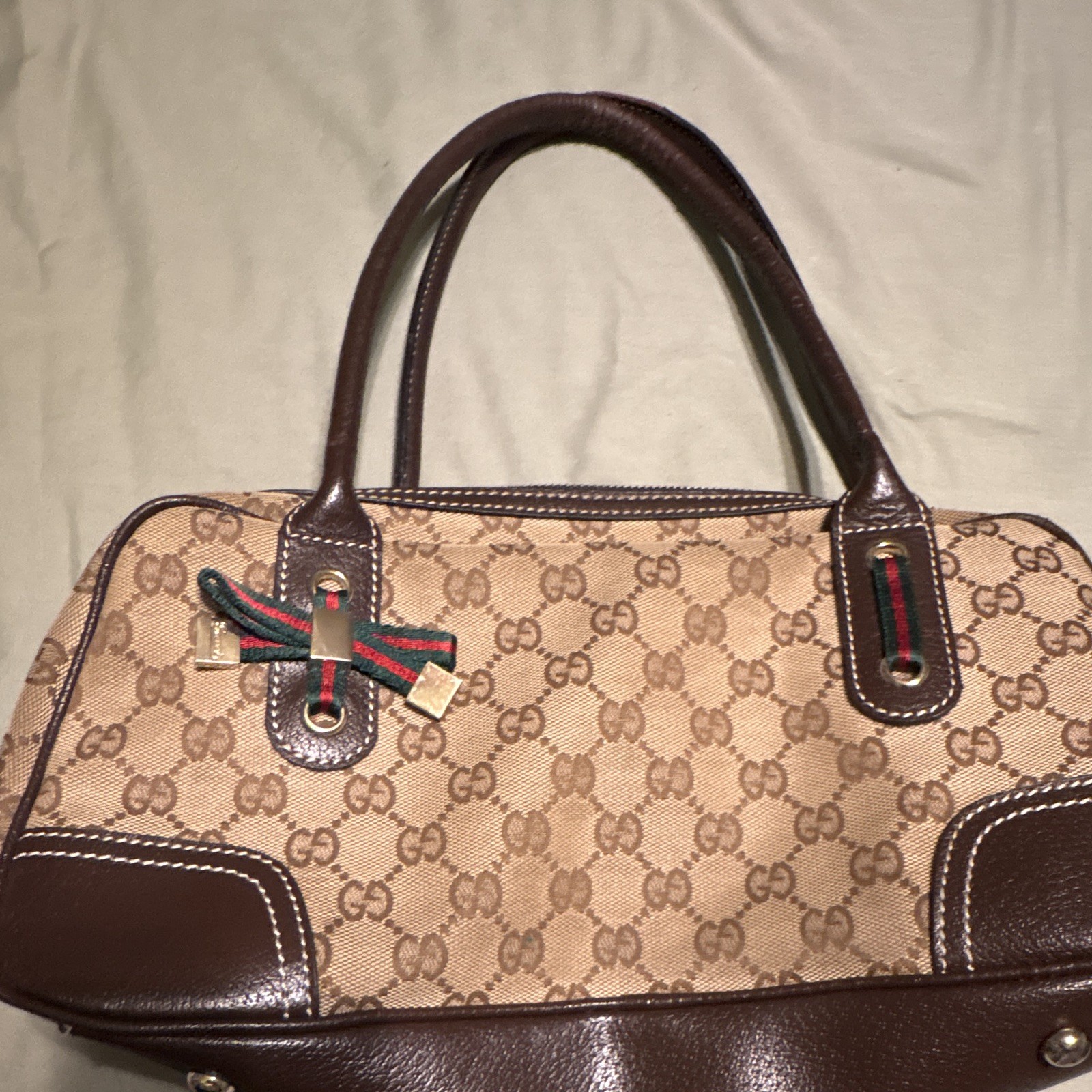 Gucci GG Pattern Medium Top Handle Zip Bag Beige/Brown Gold Hardware Charm