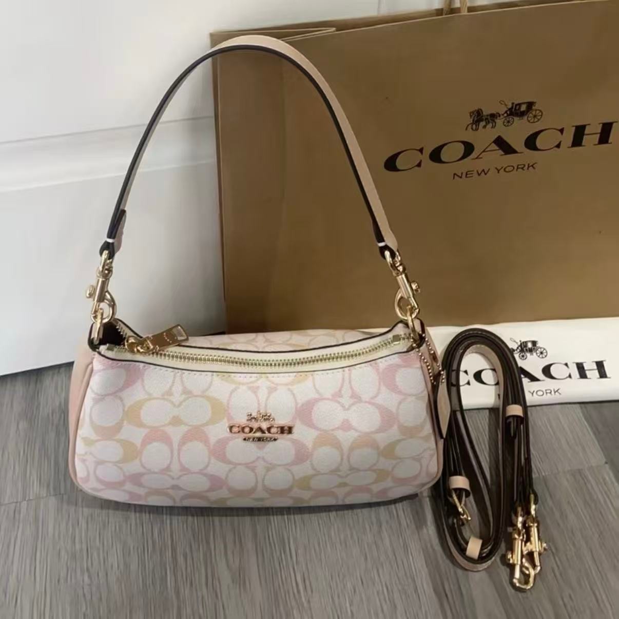New Coach Teri Shoulder Bag In Pretty Signature Canvas CDZ05 Gold/Chalk/Pink