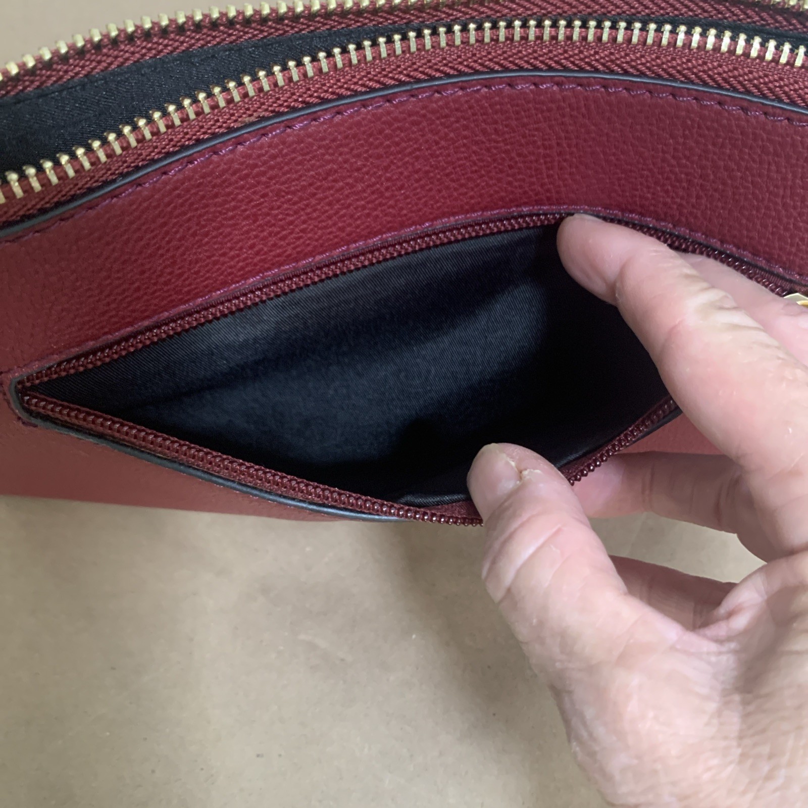 Rare!!! Womens Celine Dion Red Maestro Crossbody PIANO KEY THEMED Clutch bag