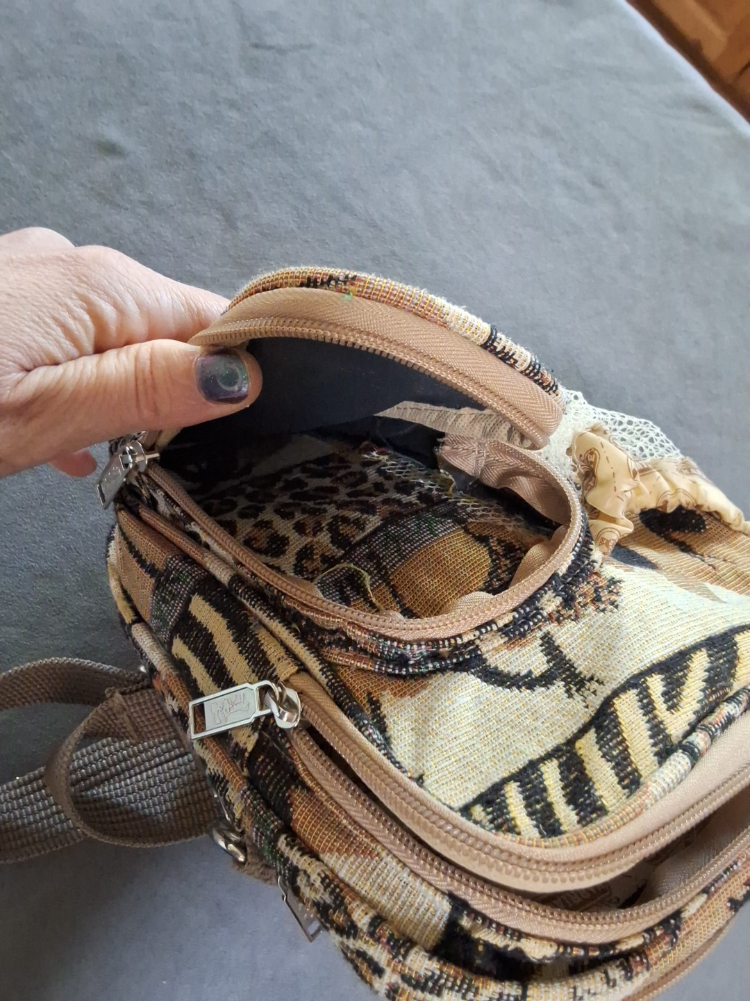 African Animal Print Tapestry Crossbody Multi Pocket Purse Bag Pioneer Express