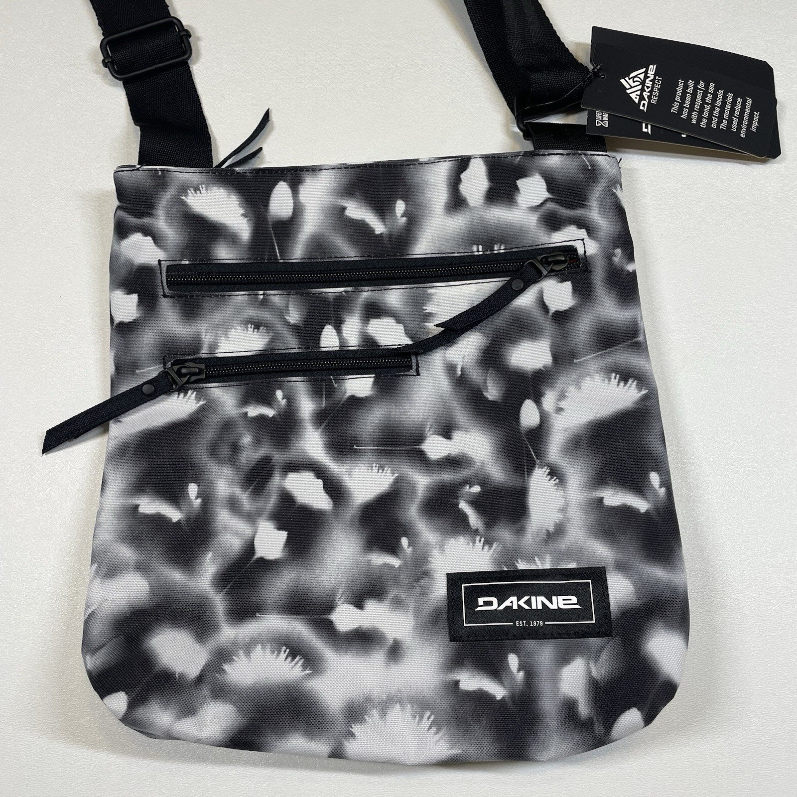 Dakine Jo Jo Crossbody Bag Shoulder Purse Handbag Black White Dandelions New