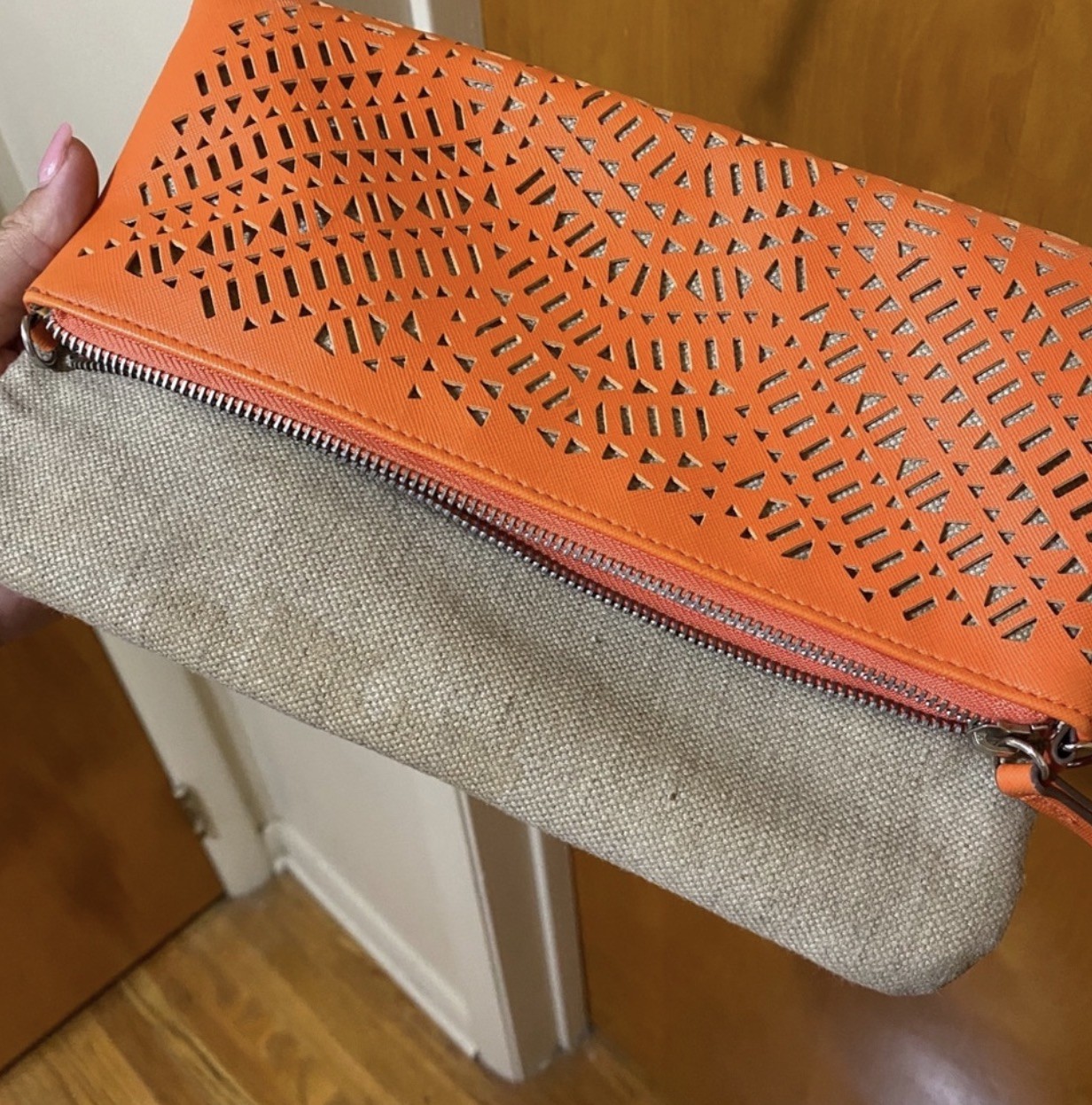 Stella & Dot Waverly Petite in Fresh Orange/Linen Clutch Crossbody 3 in 1 Bag!