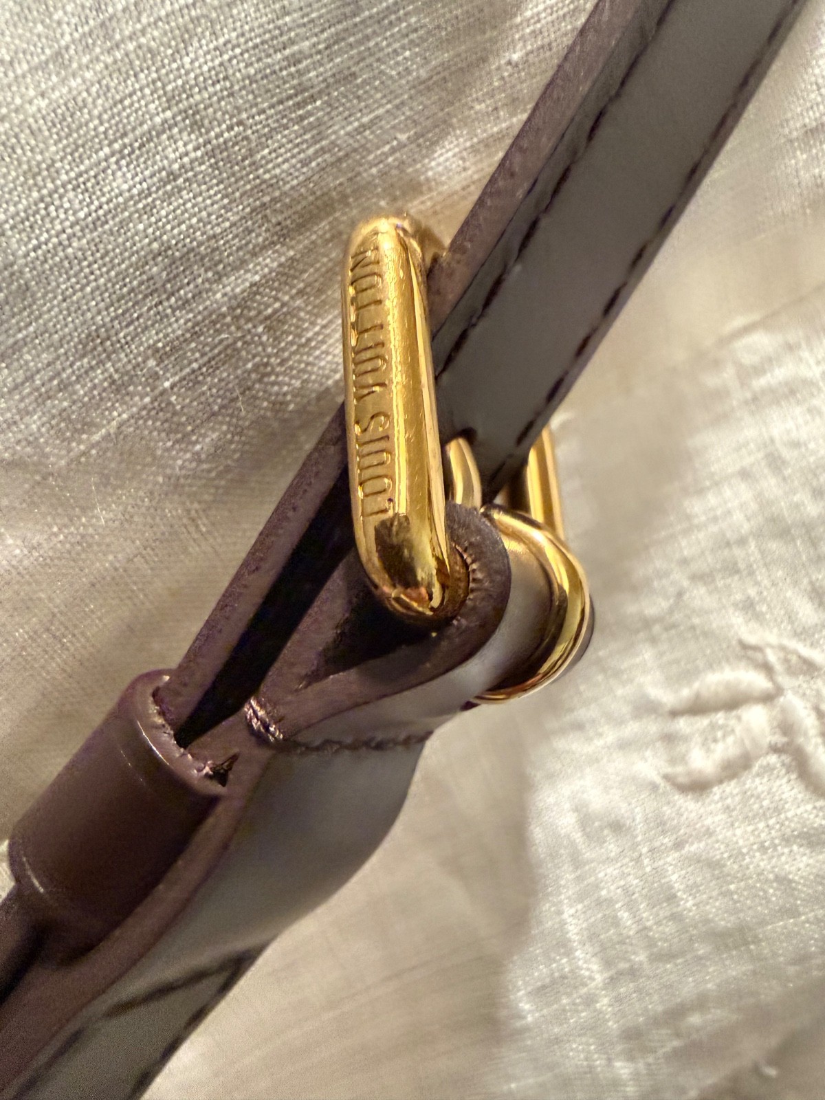 Authentic Louis Vuitton Bloomsbury PM Damier Ebene Crossbody Bag SP2150 France