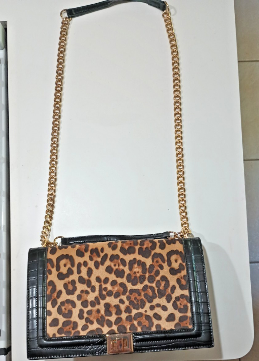 I.n.c. International Concepts Ajae Flap Crossbody in Light Leo Gold