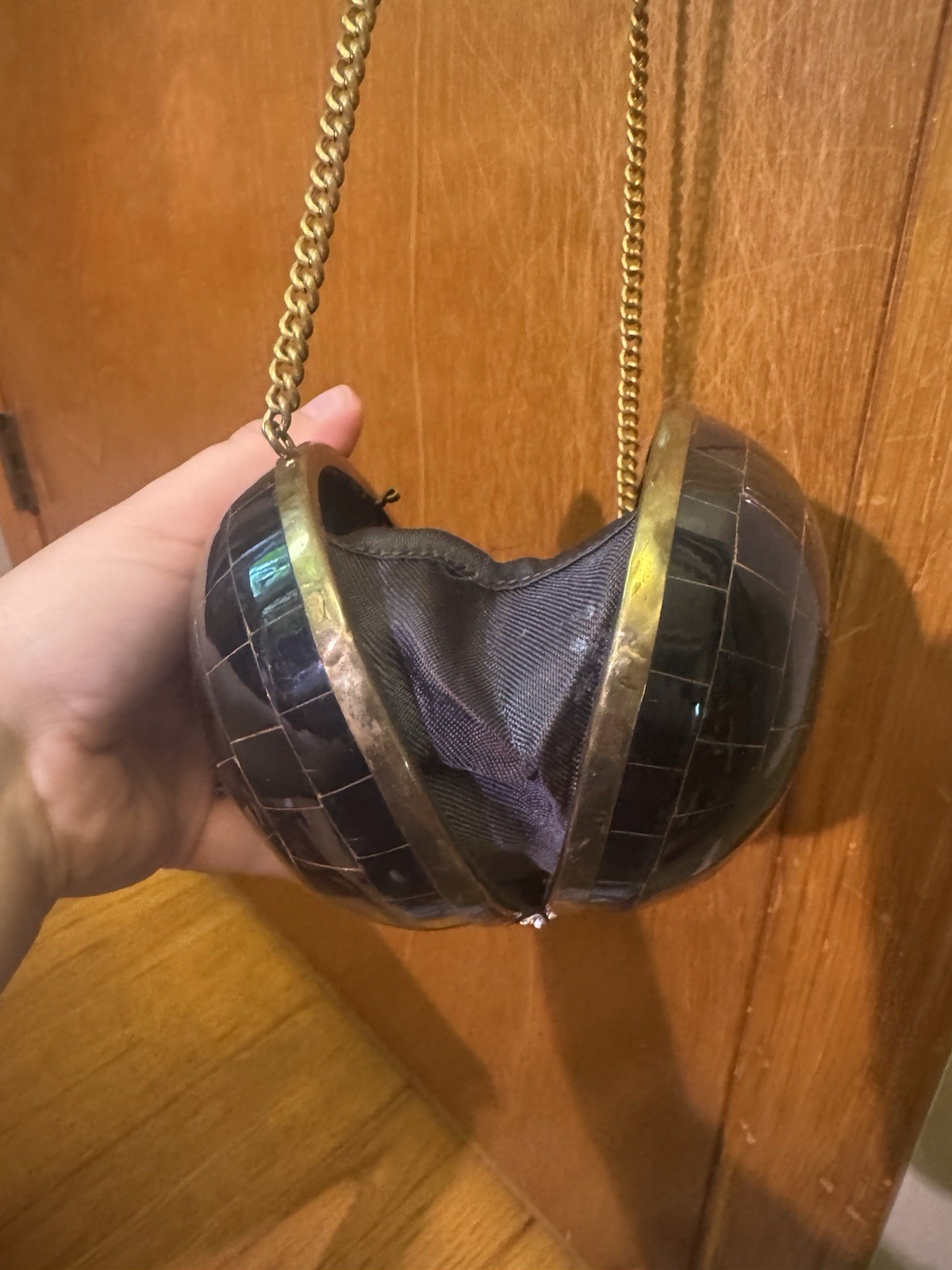 VTG Clam Shell Hardshell Inlaid Purse Shoulder Bag Brass Chain Black Mosaic