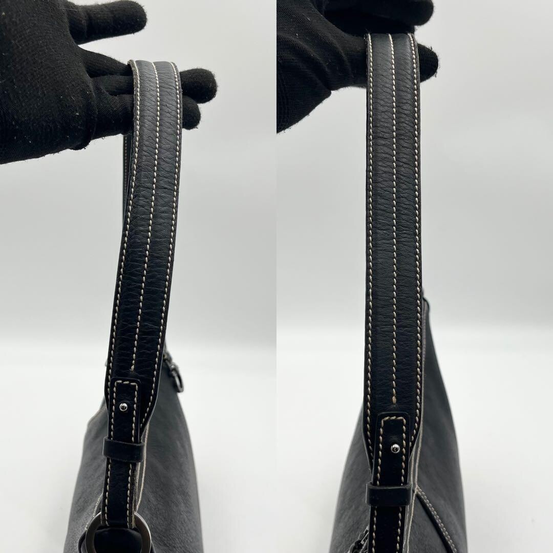 Salvatore Ferragamo Shoulder bag Gancini Black Authentic From Japan