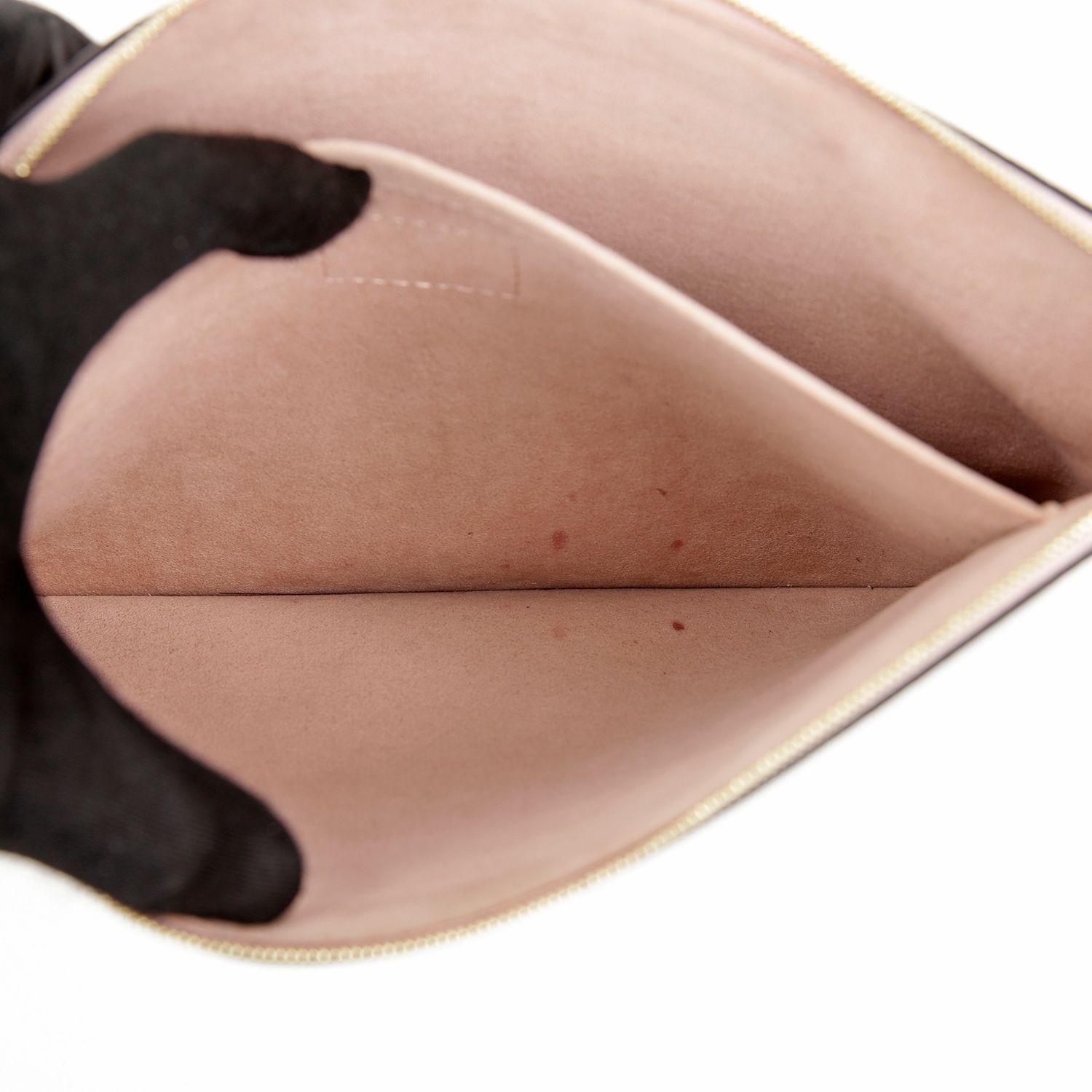Louis Vuitton Daily Pouch M62942 155303929 [P]
