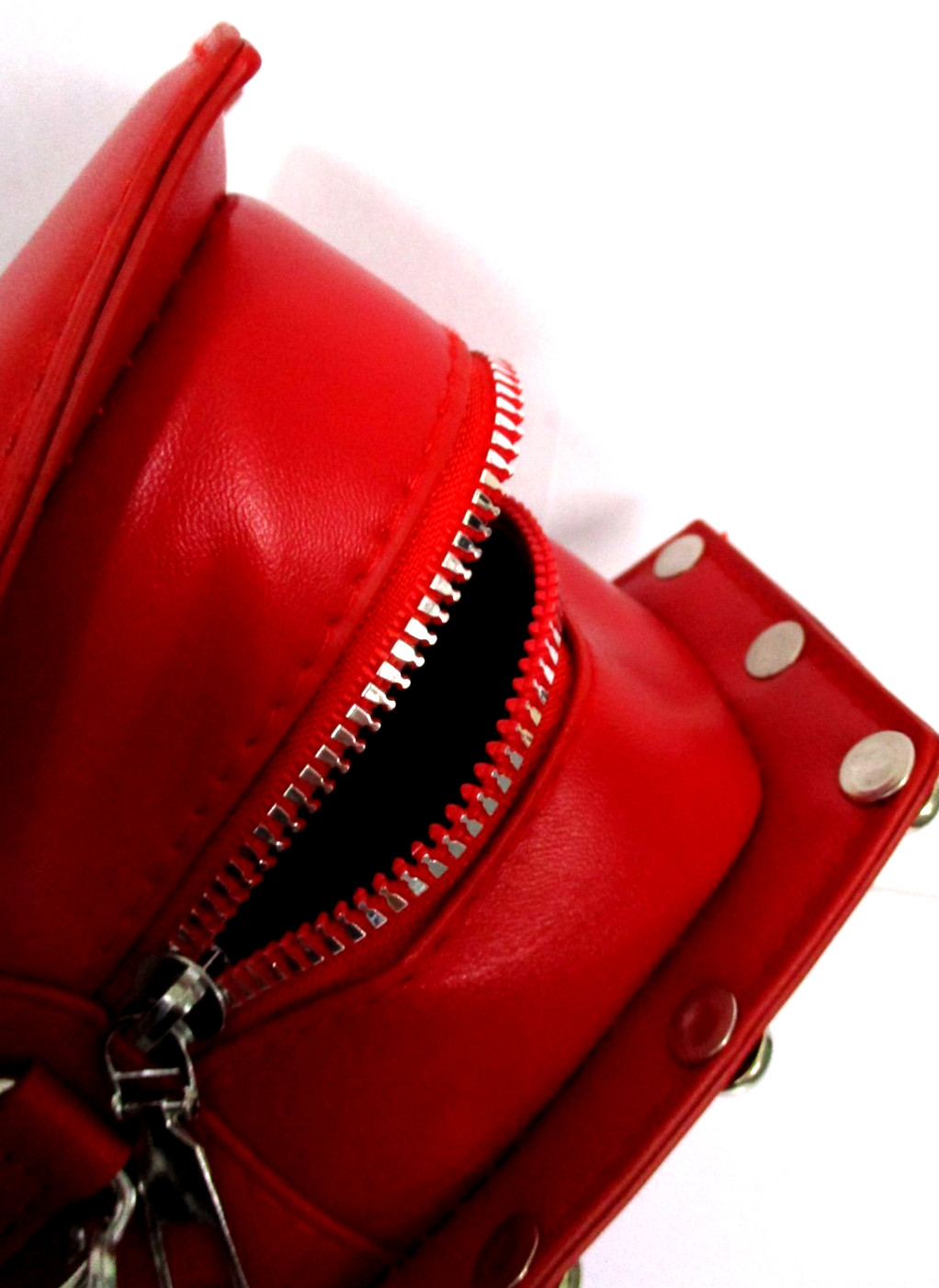Embroidered Thorny RED Rose 9-inch Coffin Zipper Top Crossbody Studded Purse NEW