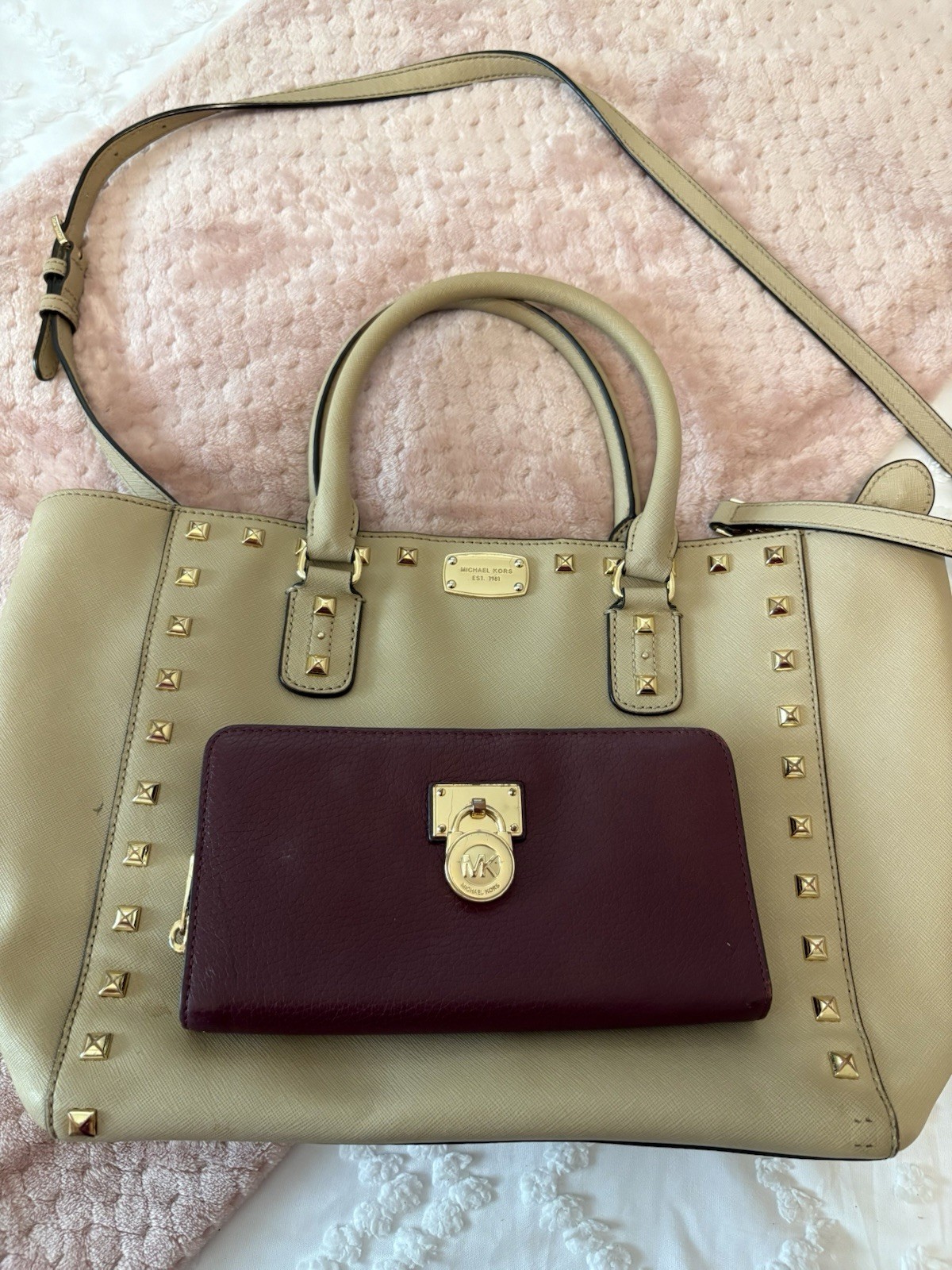 Michael Kors Women’s Beige Studded Satchel Zip Gold Hardware Strap Wallet