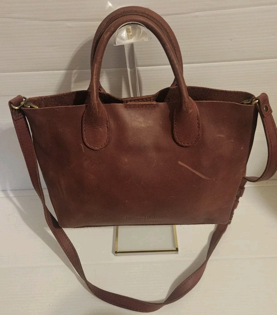 Portland Leather Raindrop Tote Bag – Red Burgundy, Adjustable Crossbody Strap