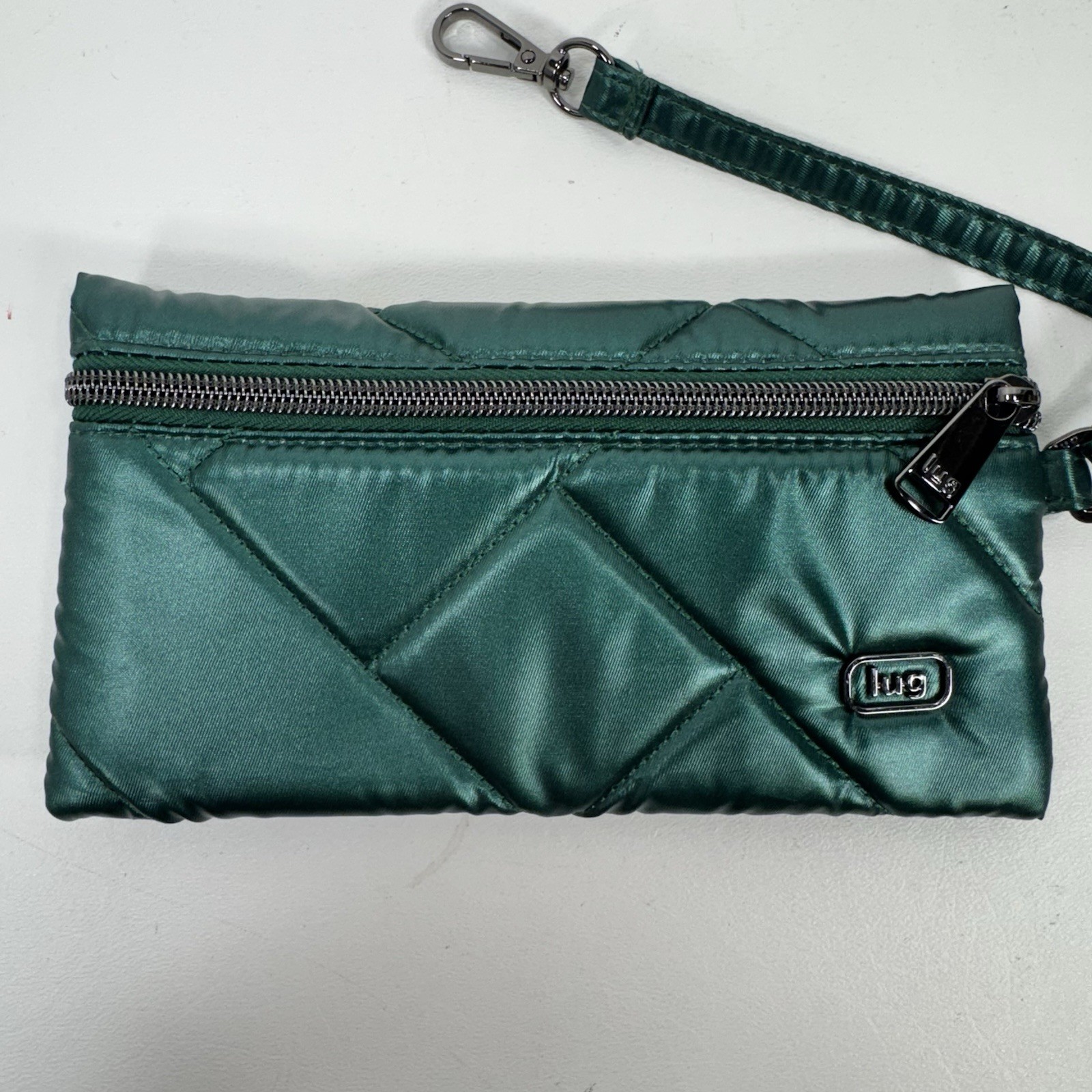 Lug Sway Zip Pouch Wallet Wristlet Wickedly Green Quilted w/ Clip