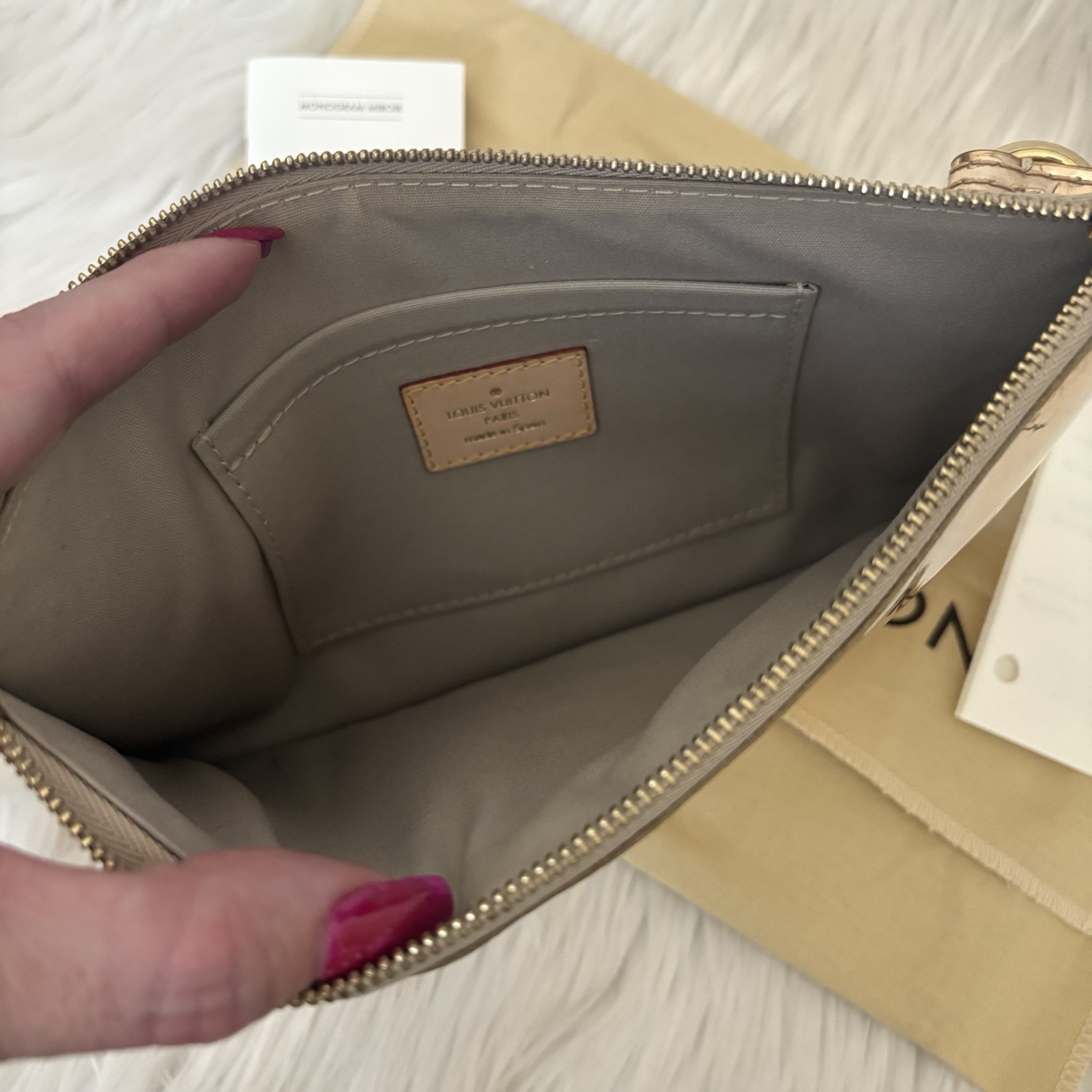 Authentic 2006 Louis Vuitton Gold Dore Miroir Mirror Flat Pochette Bag EUC