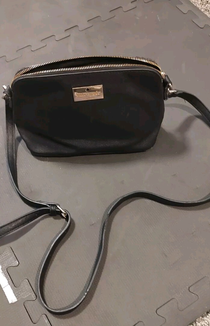 KATE SPADE Black purse used. *** See Description***