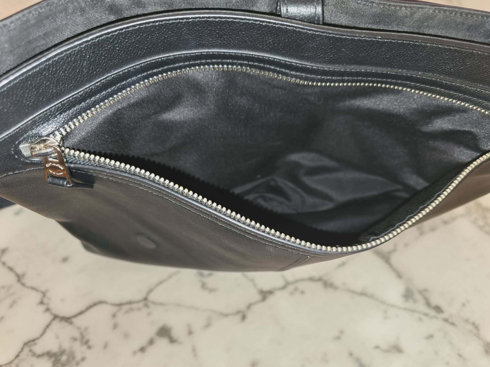 COACH Charles Black Leather Shoulder/Crossbody Messenger Bag Unisex
