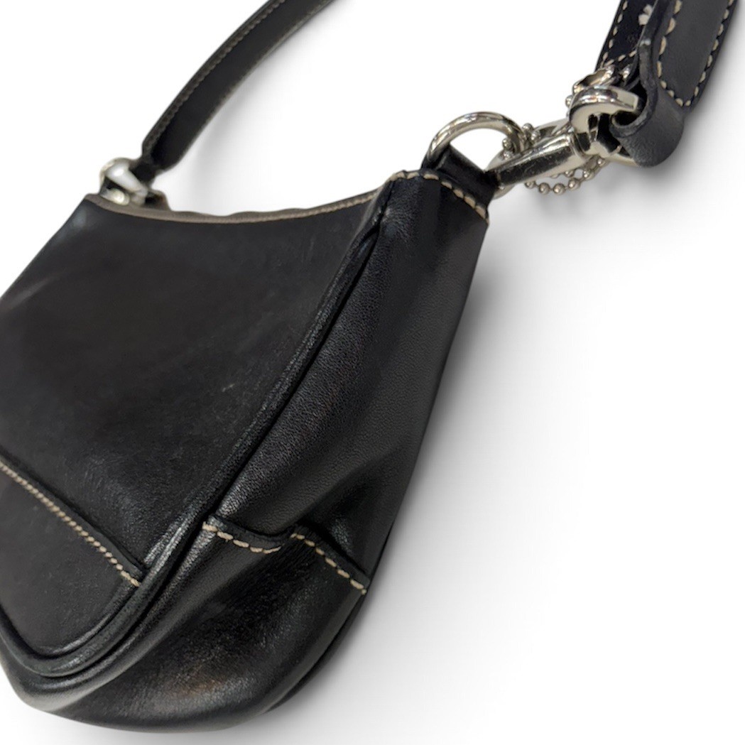 Coach Hamptons Demi Baguette Black Leather Bag Small 5×9 Contrast Stitching Y2K