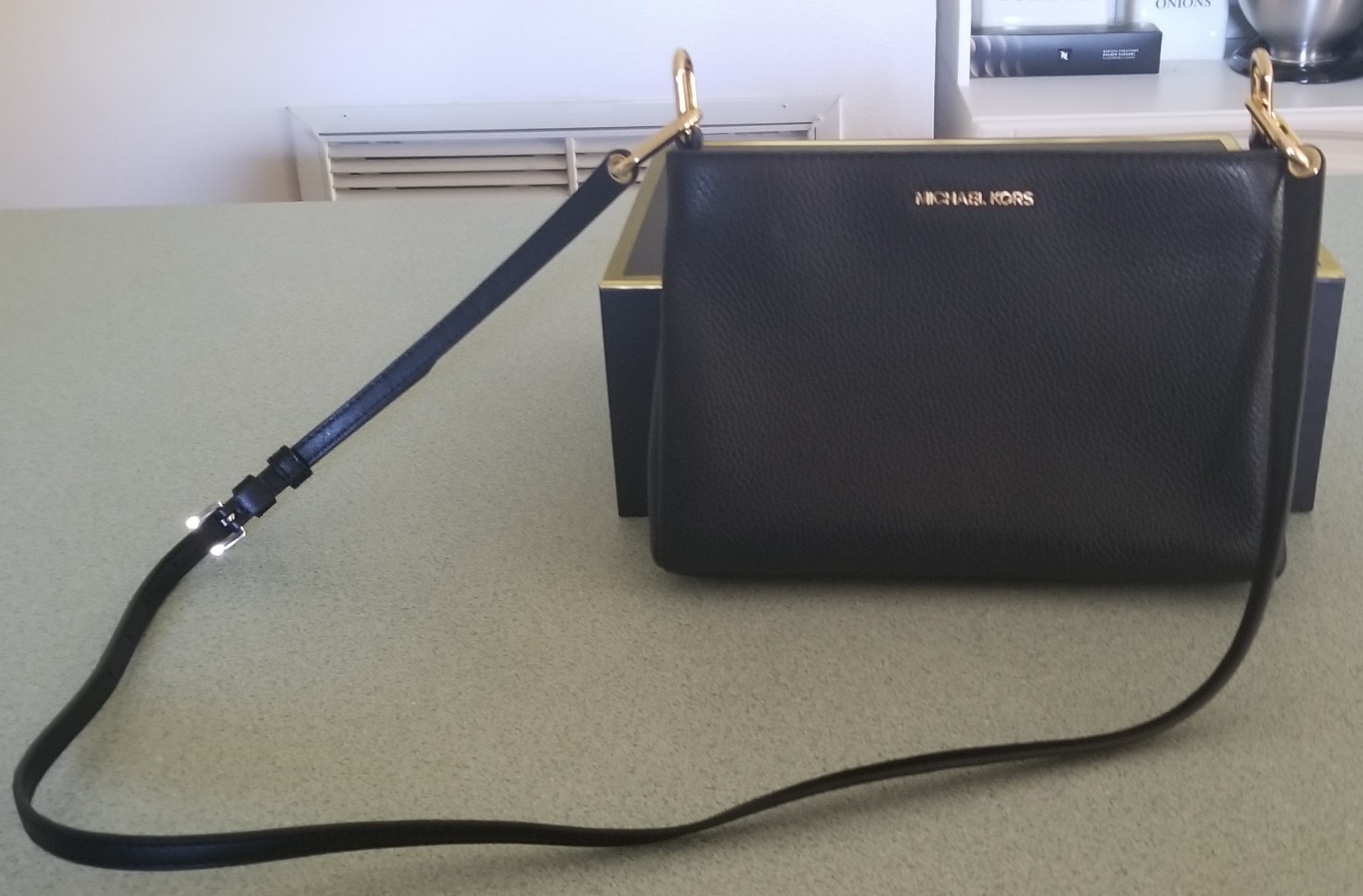 Michael Kors Trisha Triple Compartment Shoulder Crossbody Bag 35H1G9TC8L Black.