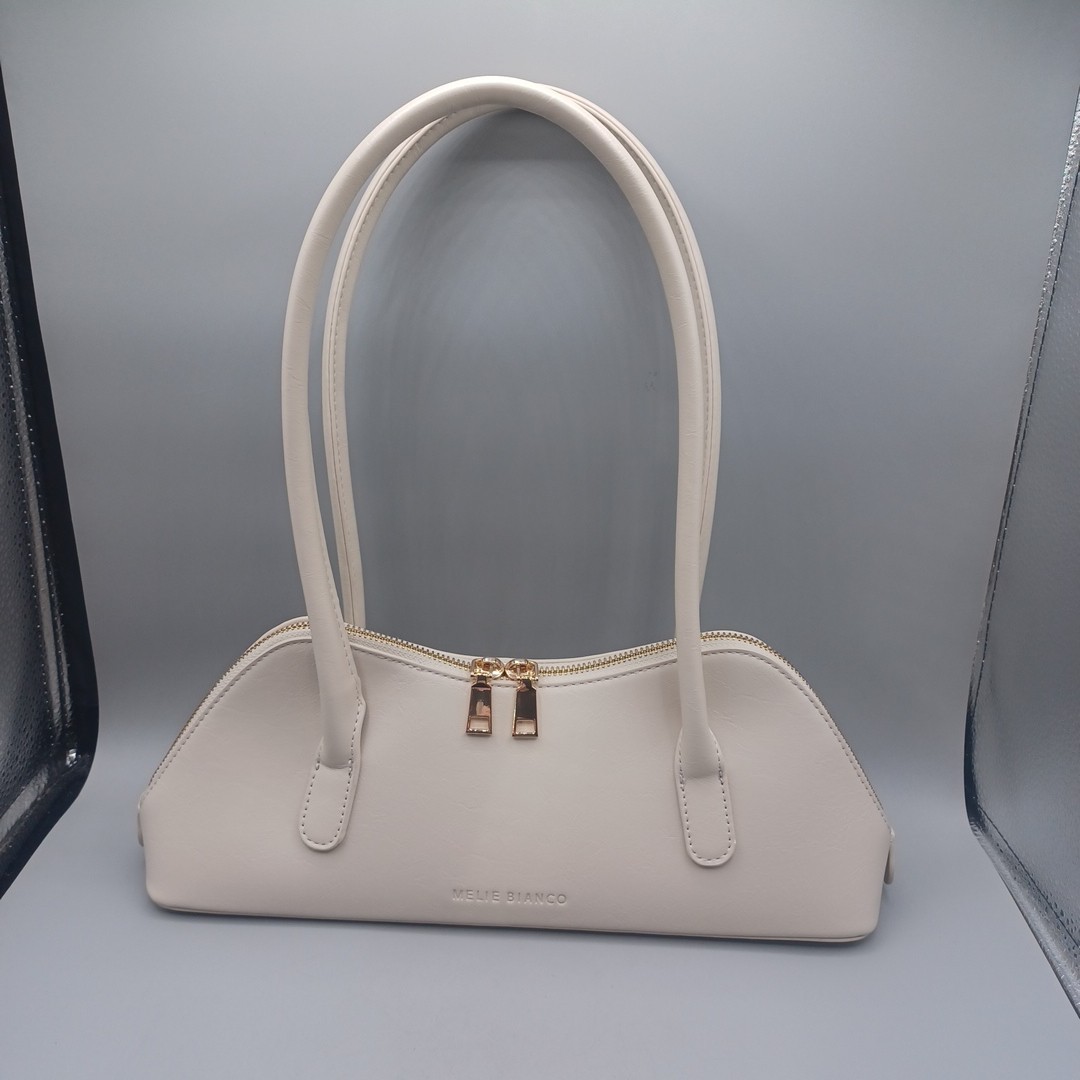 Melie Bianco Ivory small Zipped evening Faux leather handbag Excellent Preowned