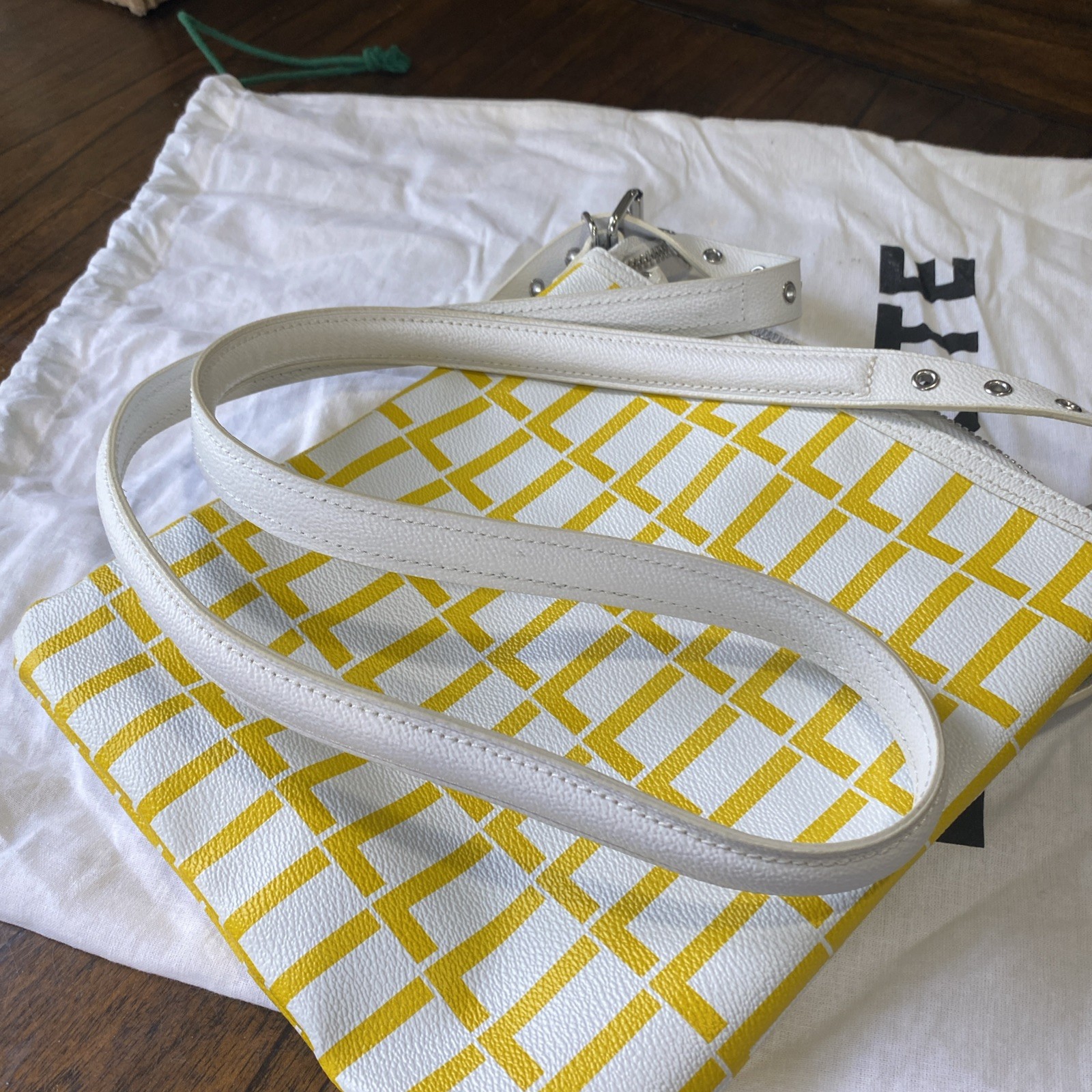LACOSTE WHITE YELLOW FLAT CROSSOVER BAG crossbody purse