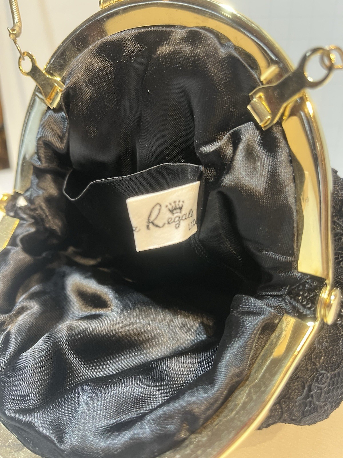 Regal Limited Black Sequined Kiss Lock Pouf Purse Snake Chain NEW