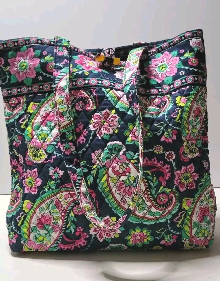 Vera Bradley PETAL PAISLEY Navy Quilted Tote 100% Cotton Toggle Button Closure