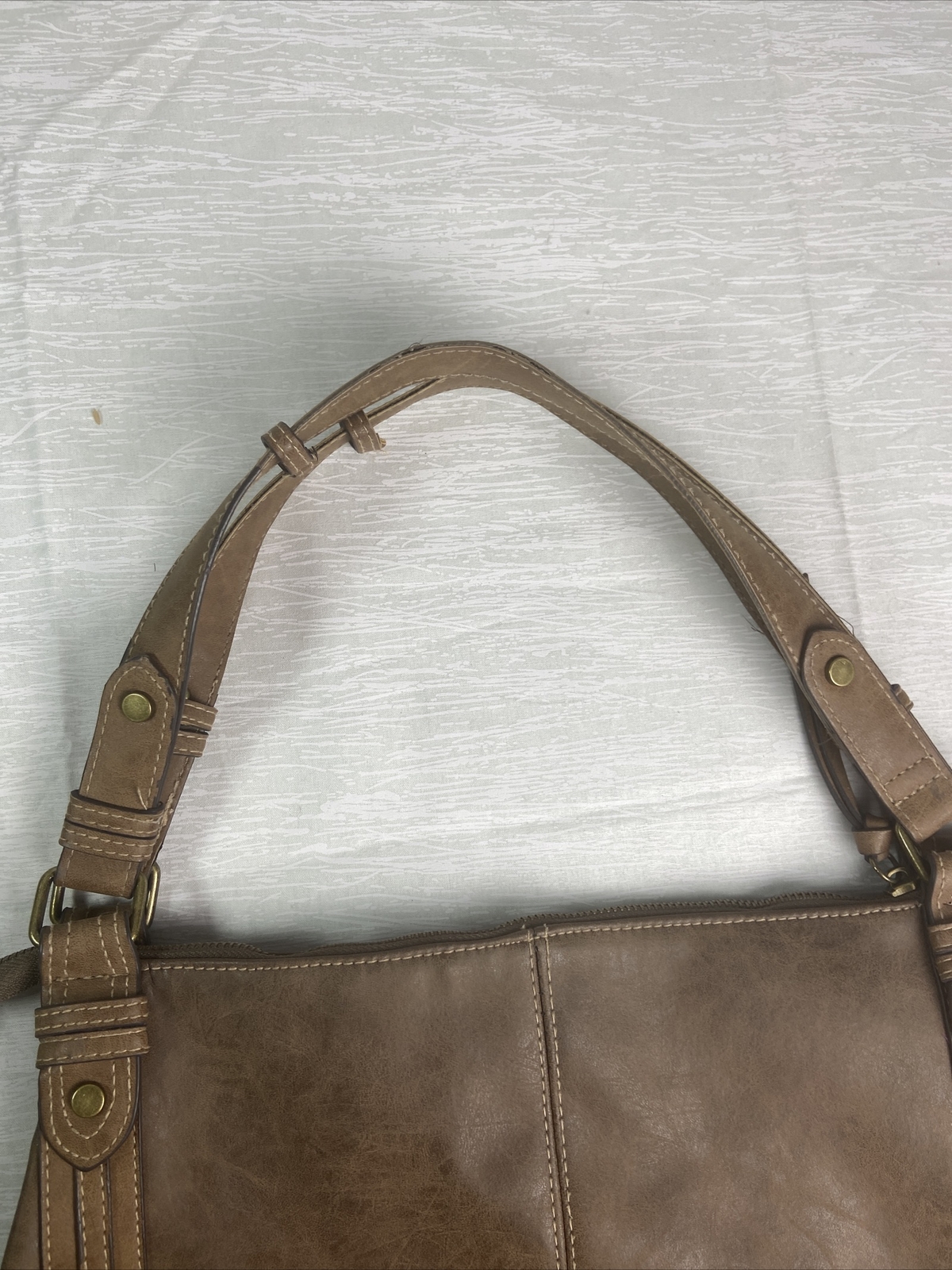 Hobo Style Faux Leather/Vinyl Brown Shoulder Purse Bag Brown