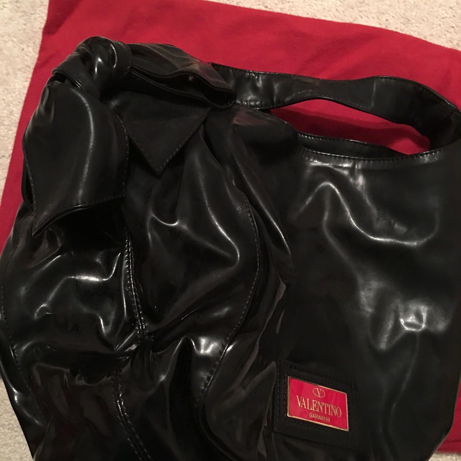 $995 Valentino Garavani Nuage Lacca Bow Black Patent Leather Hobo Tote Purse