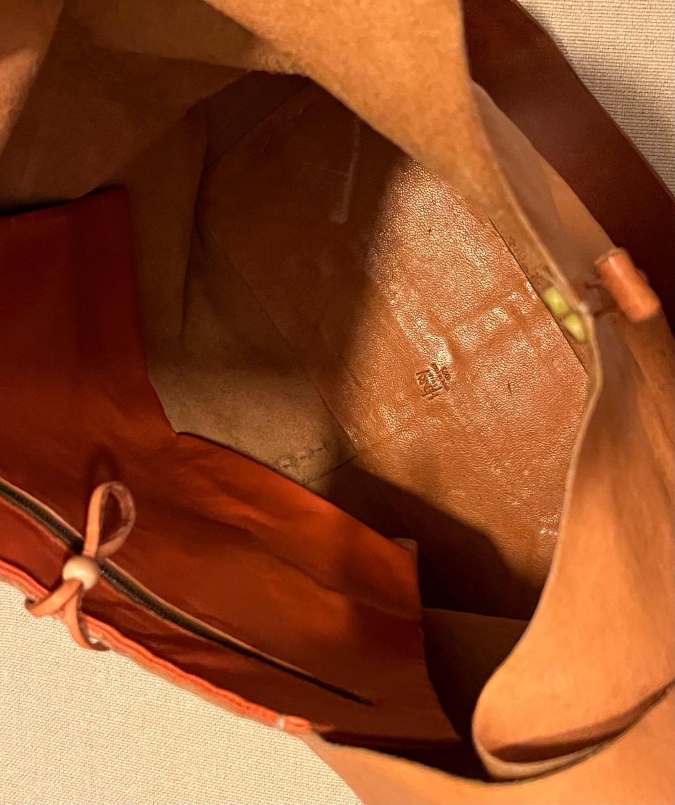 HENRY CUIR Butterscotch Leather One Handle Shoulder Bag Dog Embroidery Bead Used