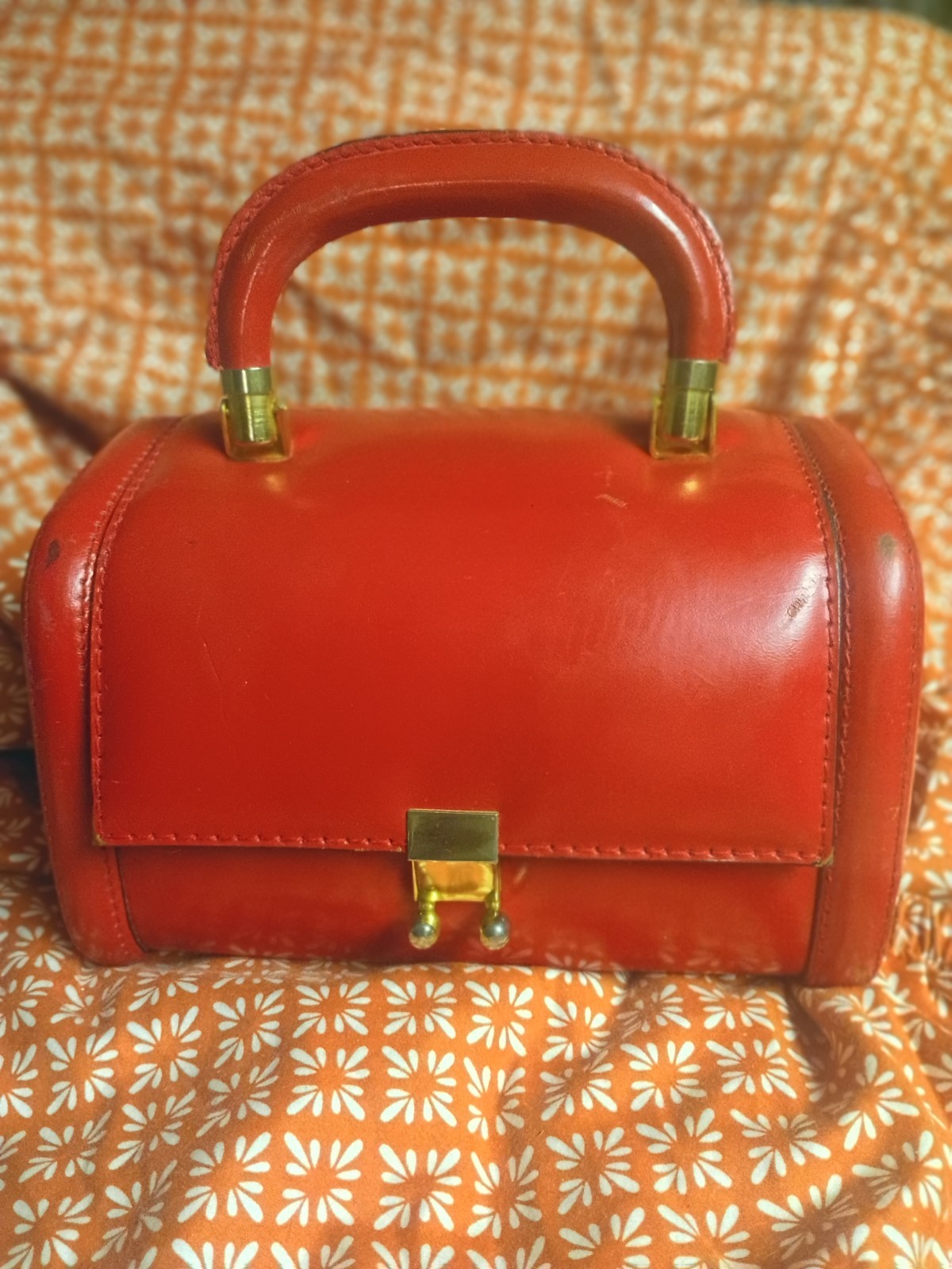 Vintage Tano Madrid Structured Red Leather 1960’s Box Pursel w/Top Handle Spain