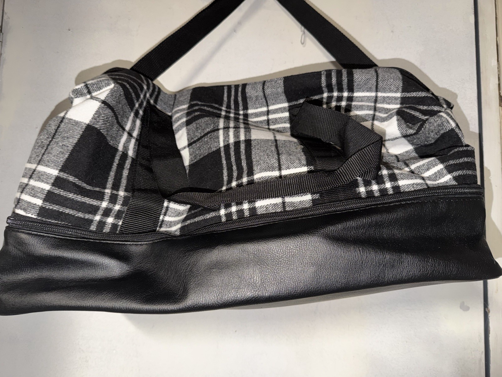 Women’s Black White Gray Plaid Carry on bag Zip Closure Gold Hardware Lined