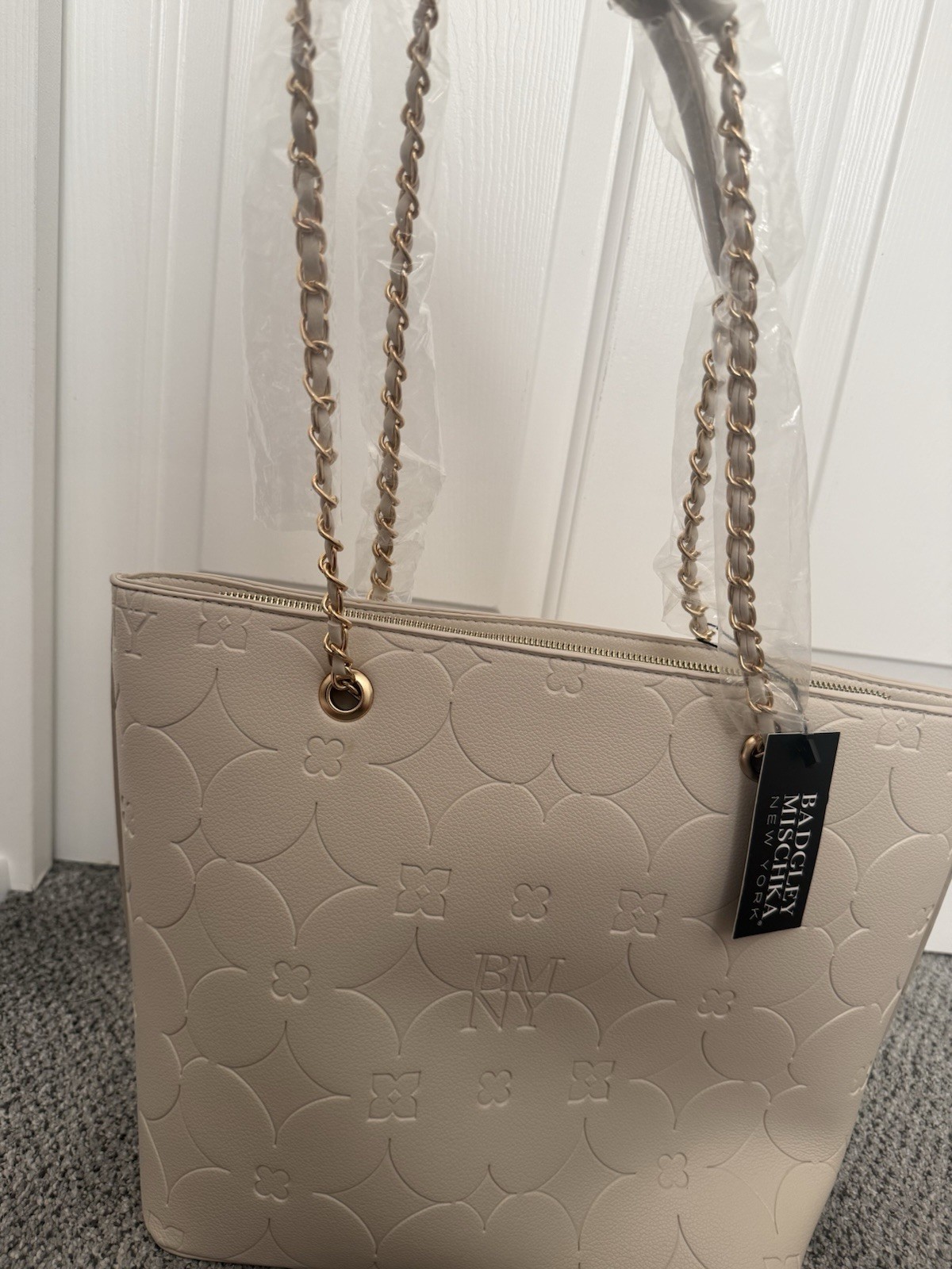 Badgley Mischka Handbag Tote Zipper Womens Beige Embossed Logo W/Straps NWT