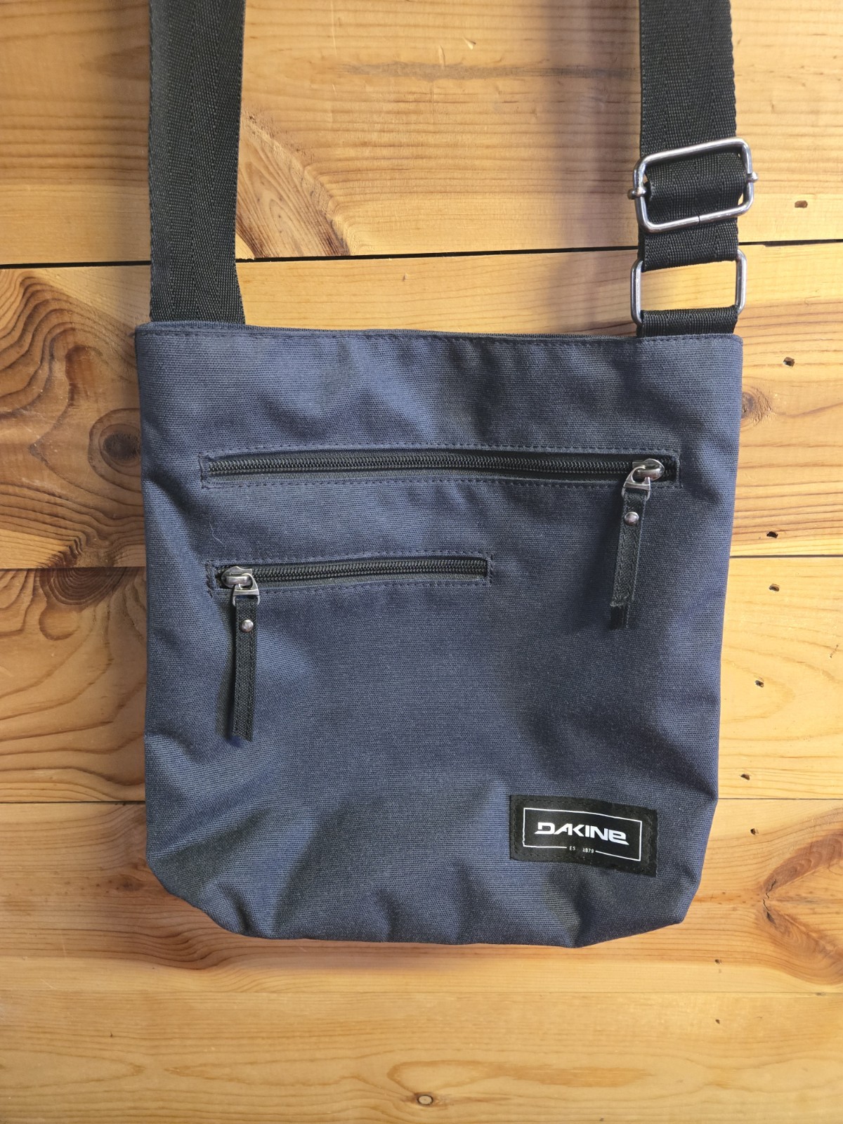 Dakine Jo Jo Crossbody Bag Womens Small Blue Travel Zip Pockets Purse Strap