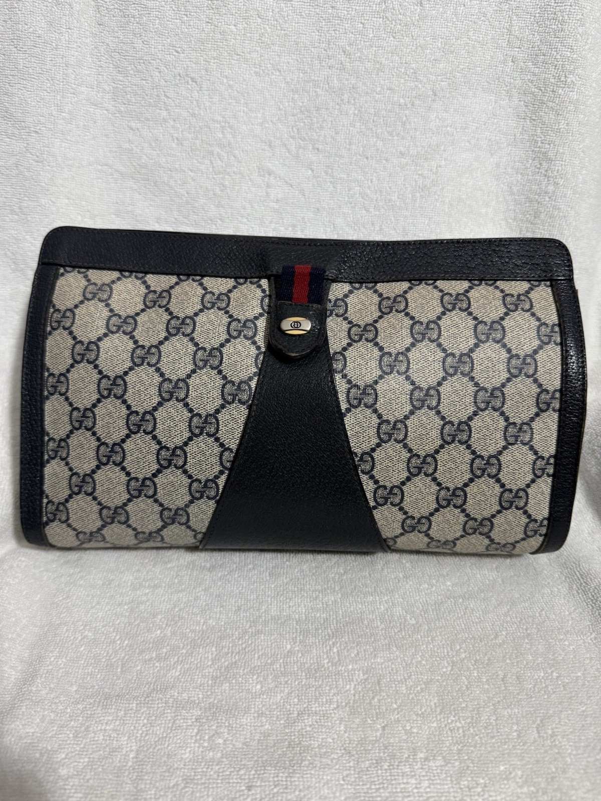 Gucci GG Monogram Vintage Medium Clutch Pouch Beige Snap, Inner Pockets Box
