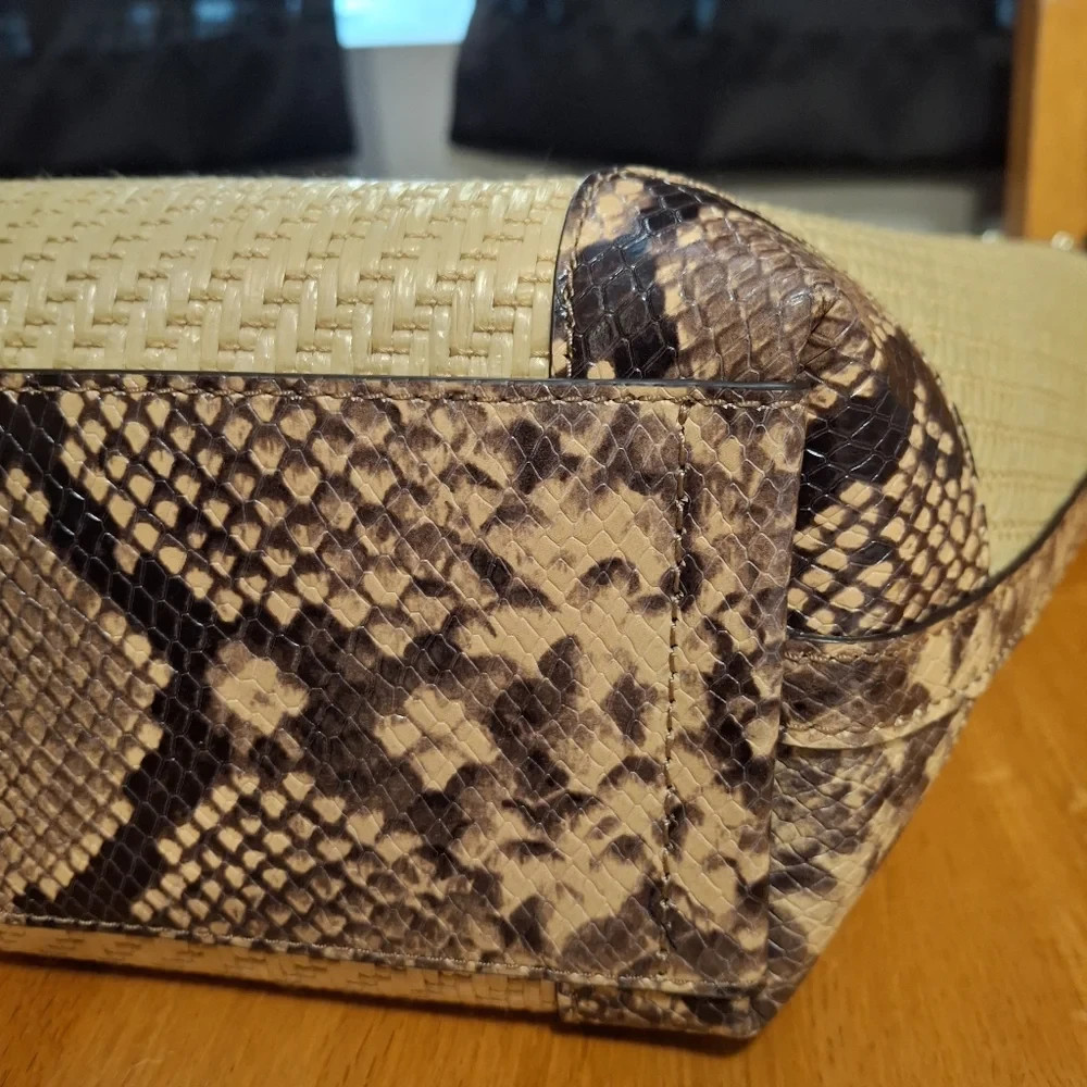 Michael Kors Izzy Medium Fan Straw Tote NWT