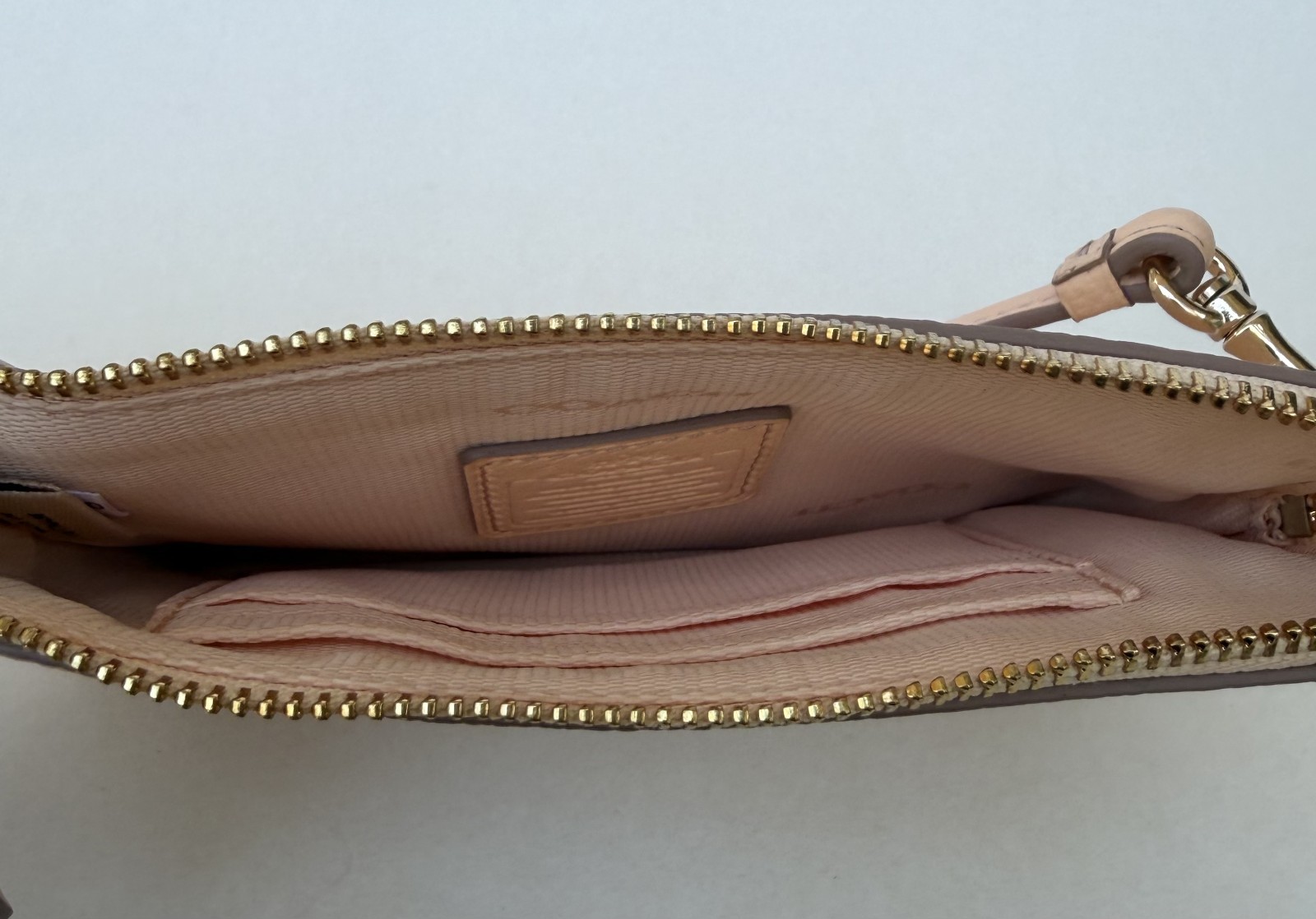 NWT Apricot Coach Embossed Horse & Carriage Wristlet 52500 – LIAPR