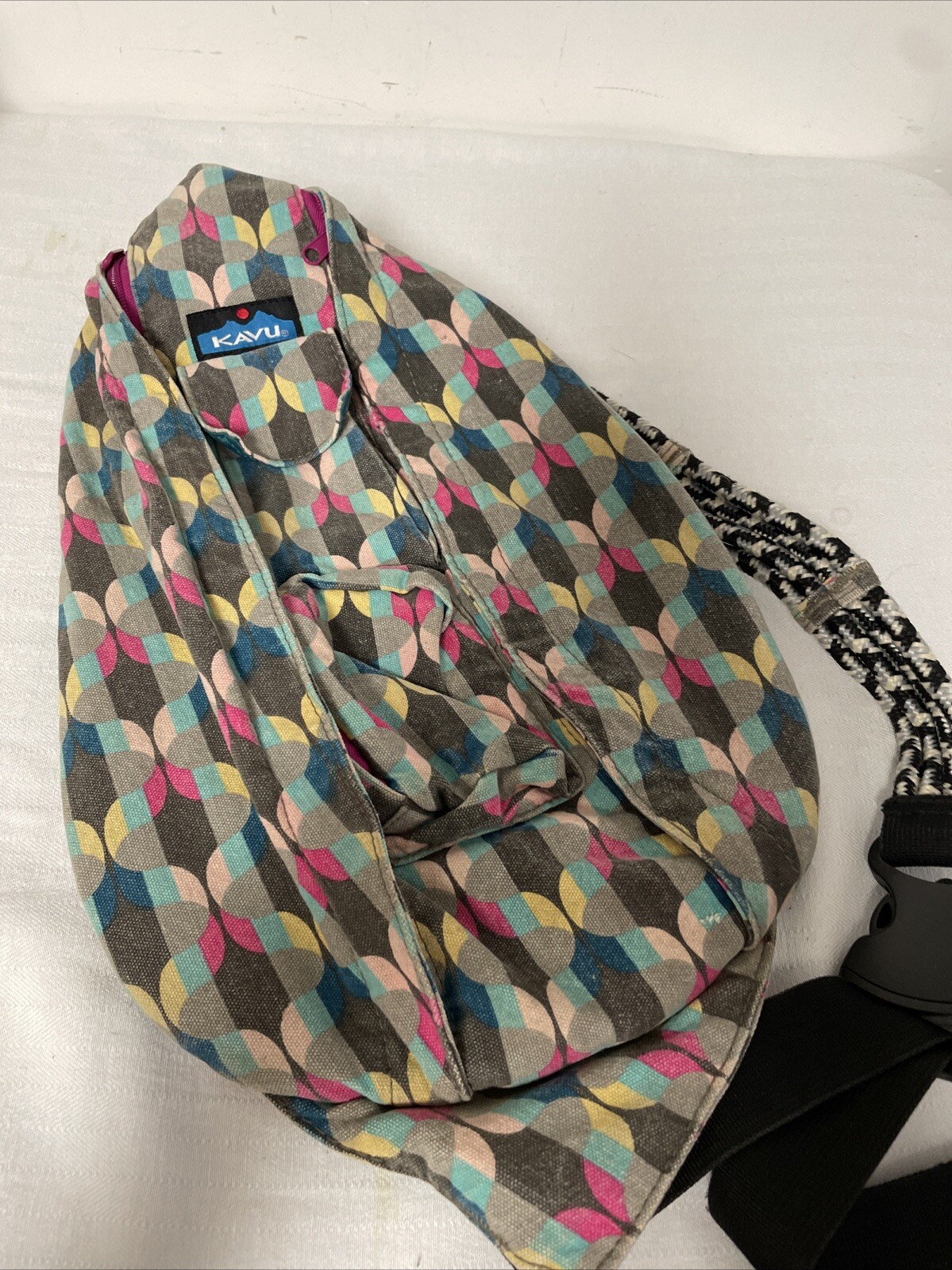 NICE KAVU Rope Sling Bag (Multicolor: Teal,Pink,Grey, Yellow) Geometric Design