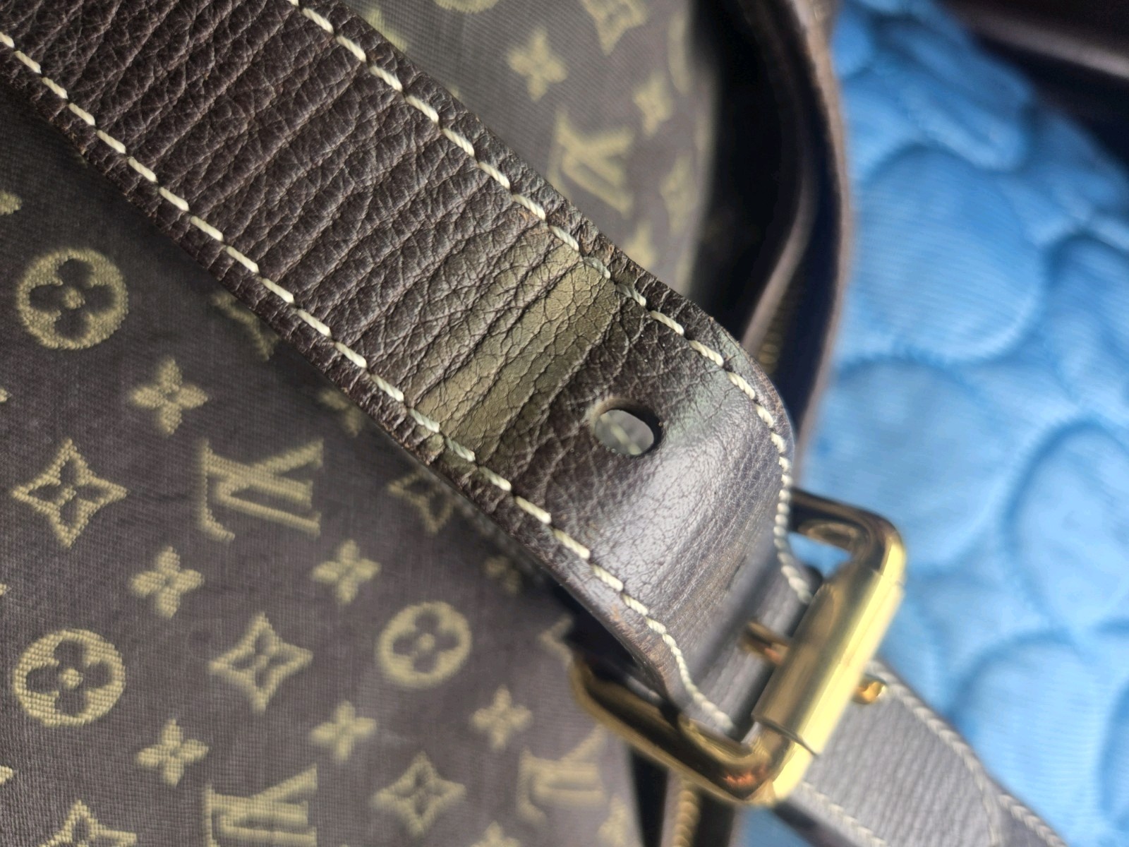 Louis Vuitton Edeme Hobo